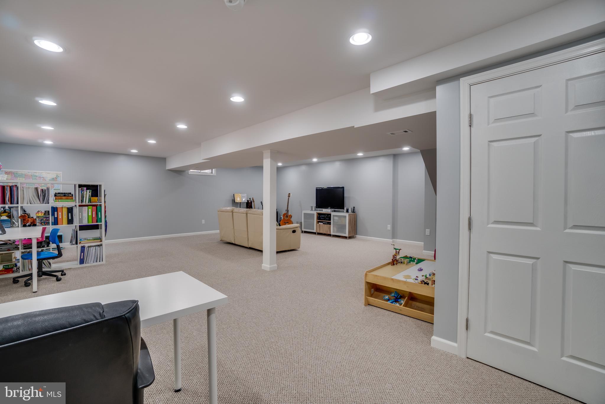 ENGLAND RUN NORTH - Residential