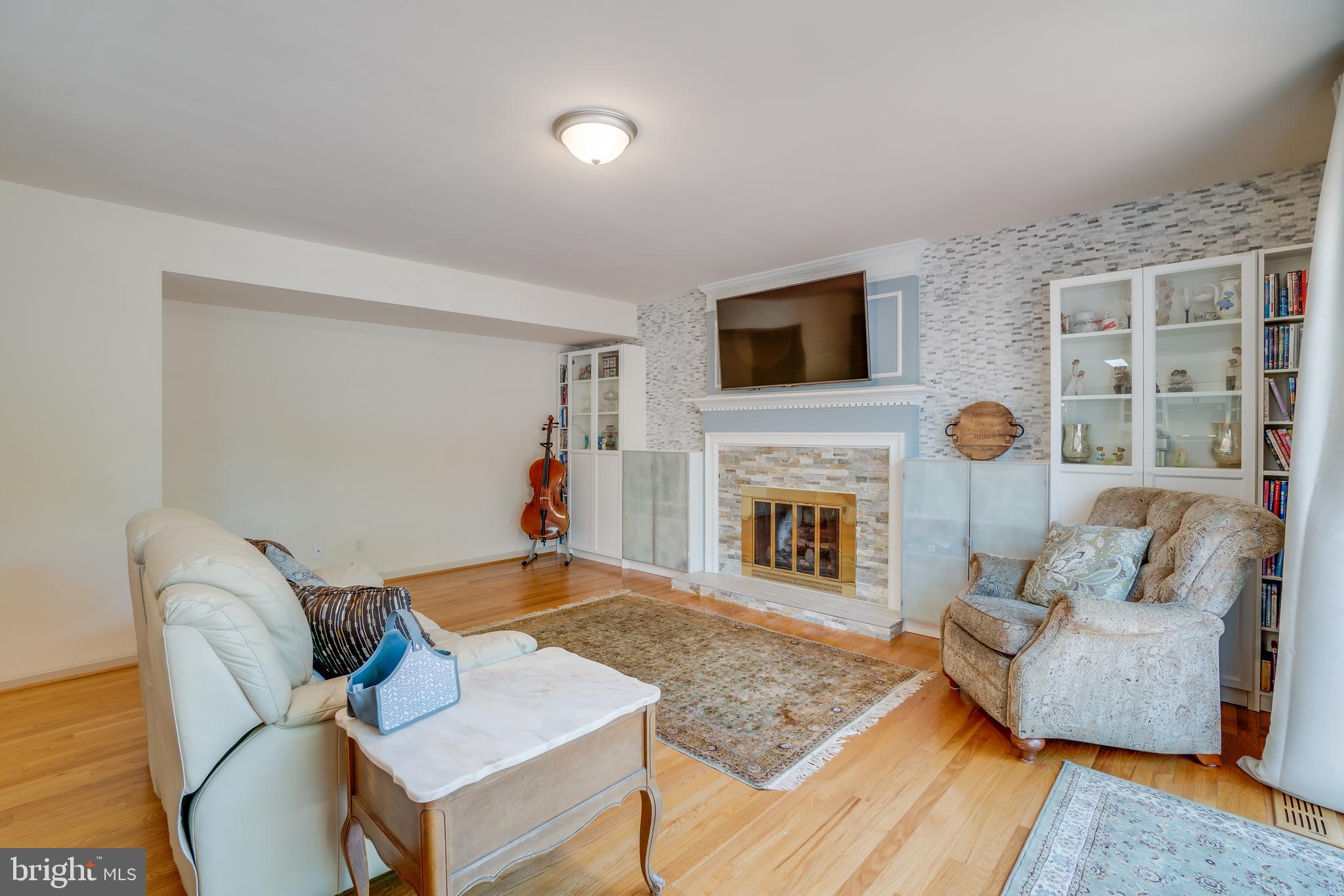 ENGLAND RUN NORTH - Residential