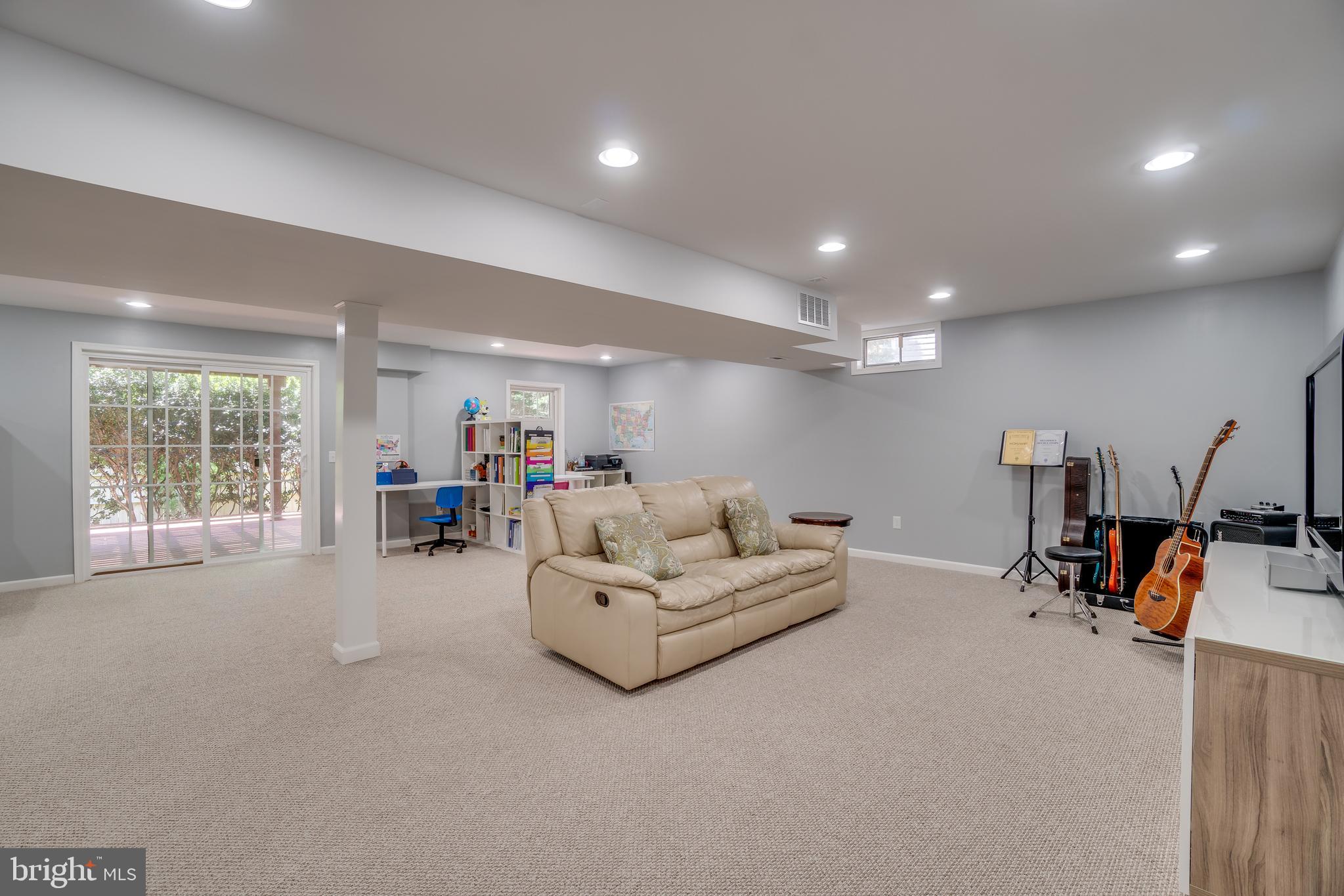 ENGLAND RUN NORTH - Residential