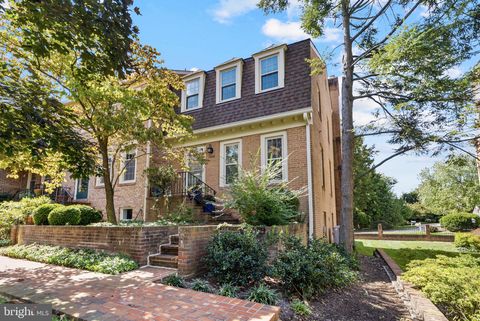 Photo of 11008 Wickshire Way #C-5, ROCKVILLE, MD 20852 (MLS # MDMC2197686)