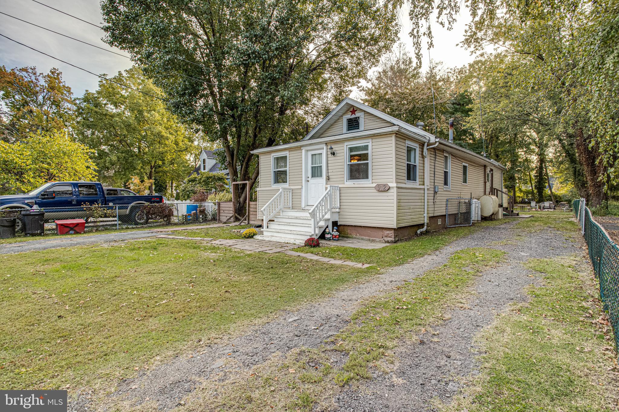 SUE GROVE - Residential