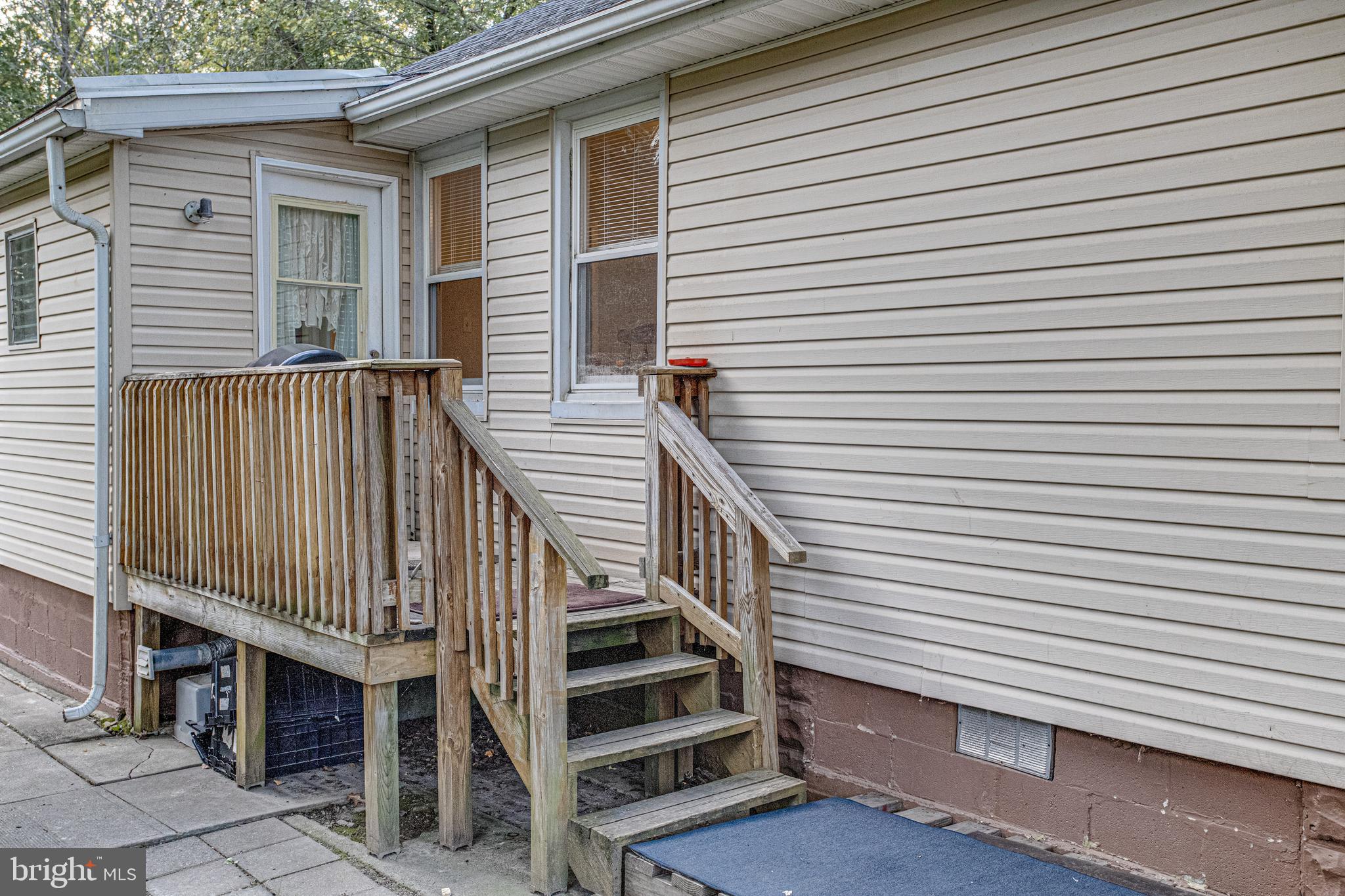 SUE GROVE - Residential