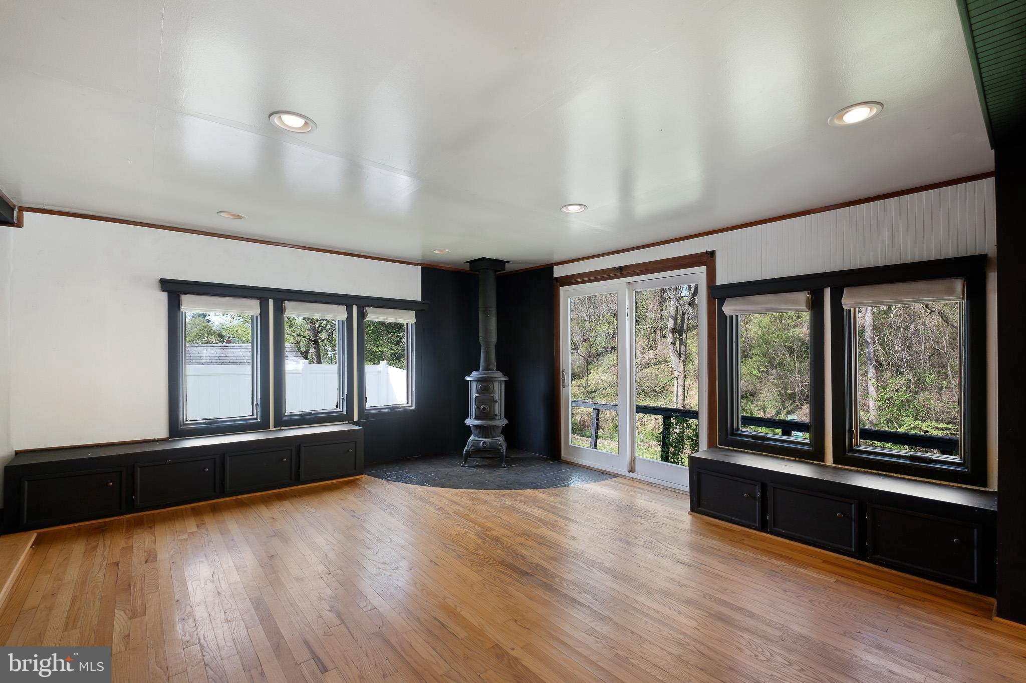 ARUNDEL - Residential