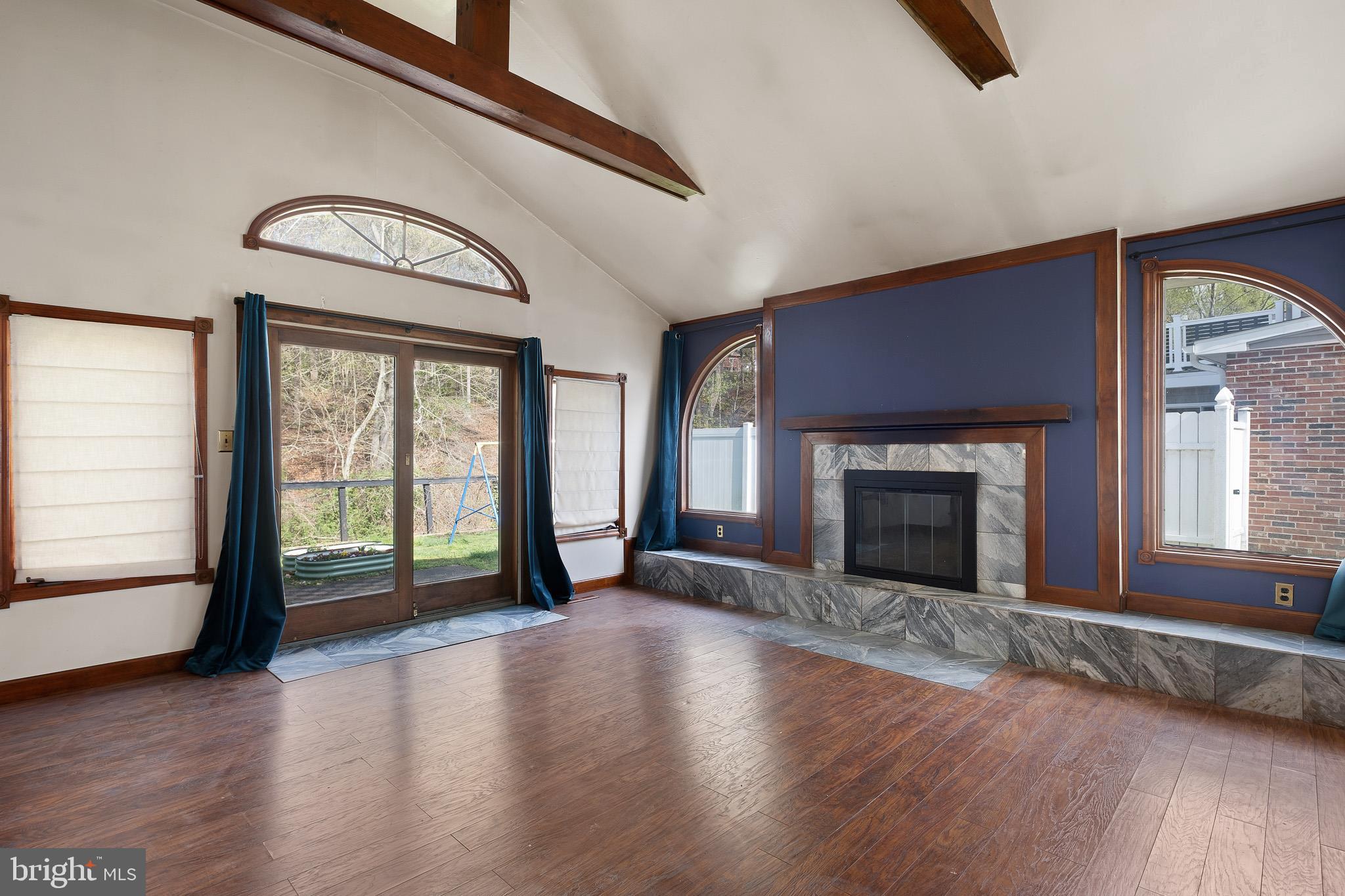 ARUNDEL - Residential