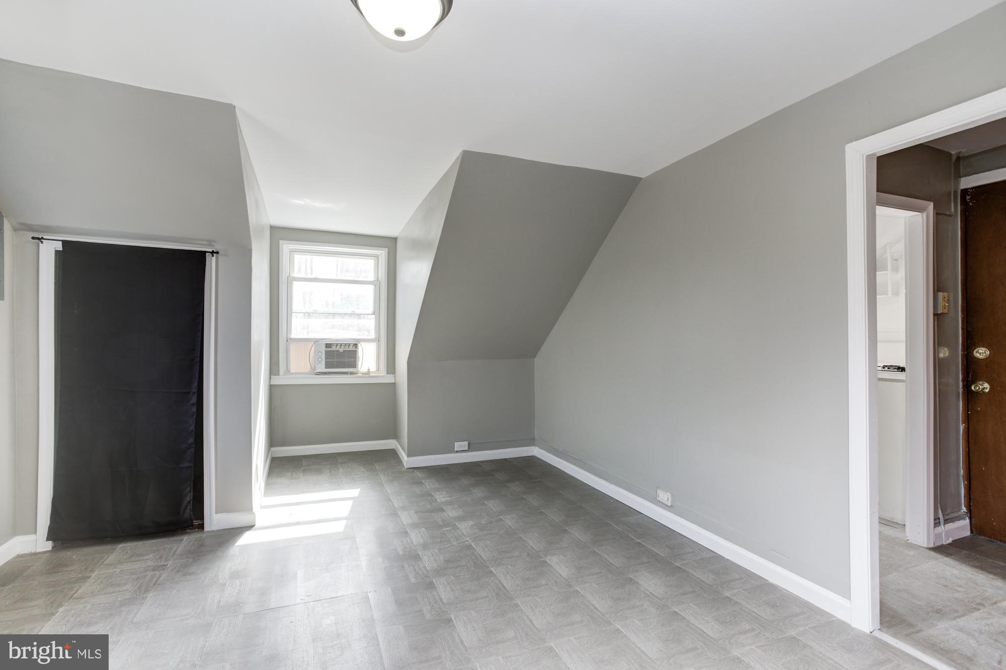 CROSS KEYS - Residential Lease