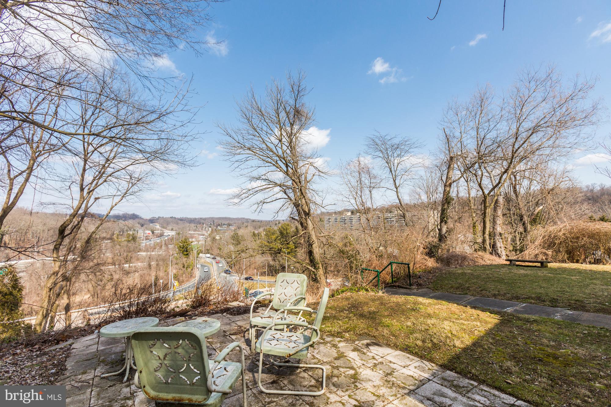 CROSS KEYS - Residential Lease