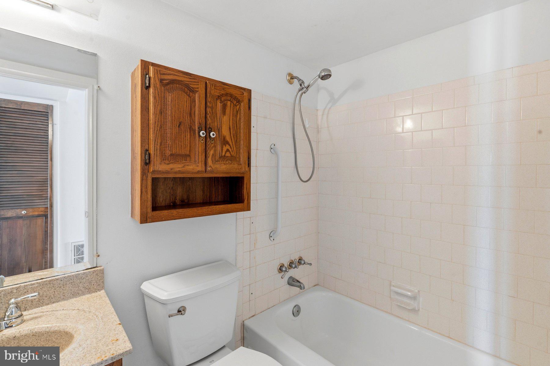 MOORES MILL MANOR - Residential