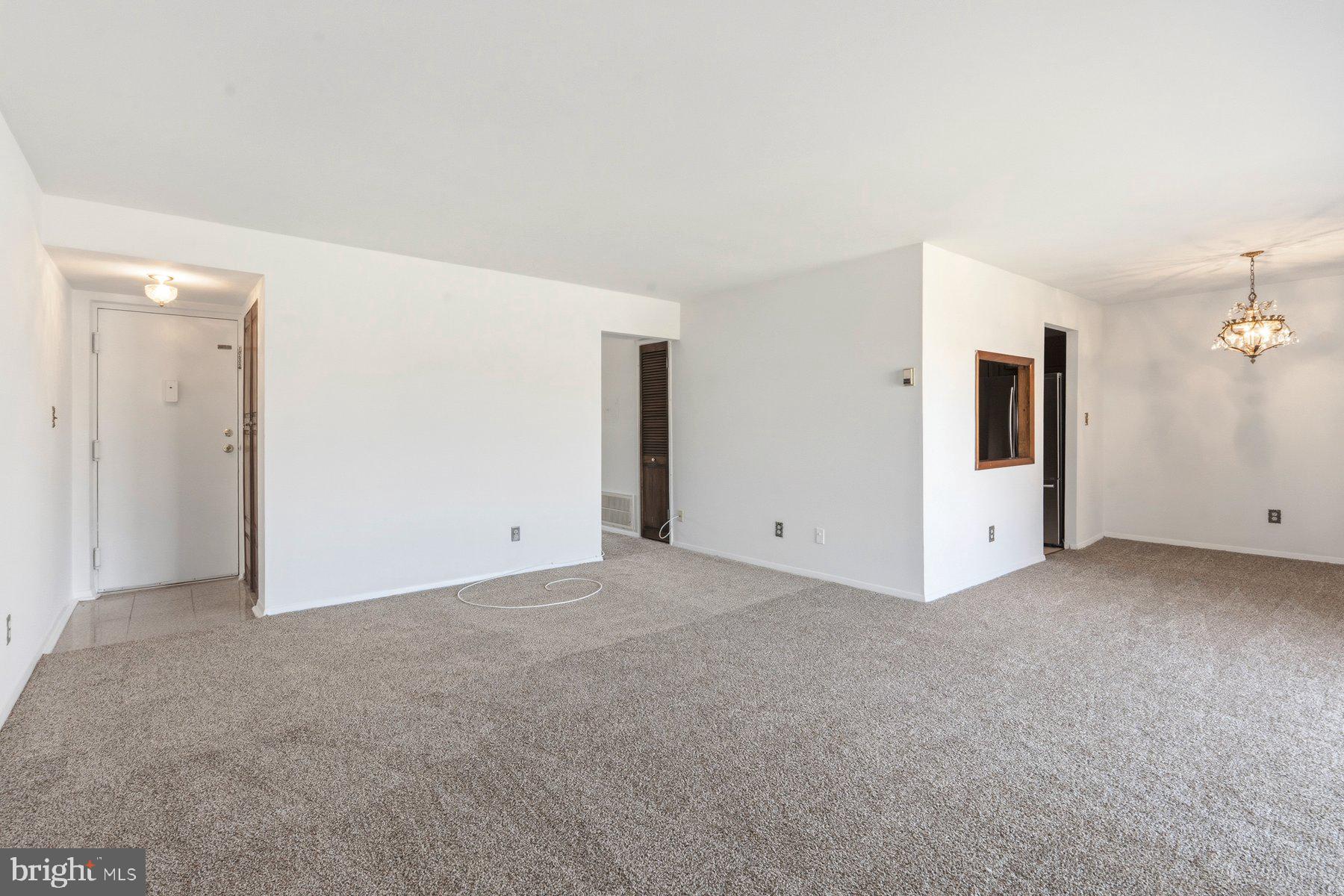 MOORES MILL MANOR - Residential