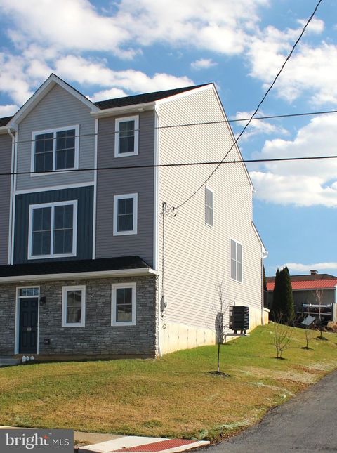 88 HESS AVENUE HELLERTOWN PA 18055