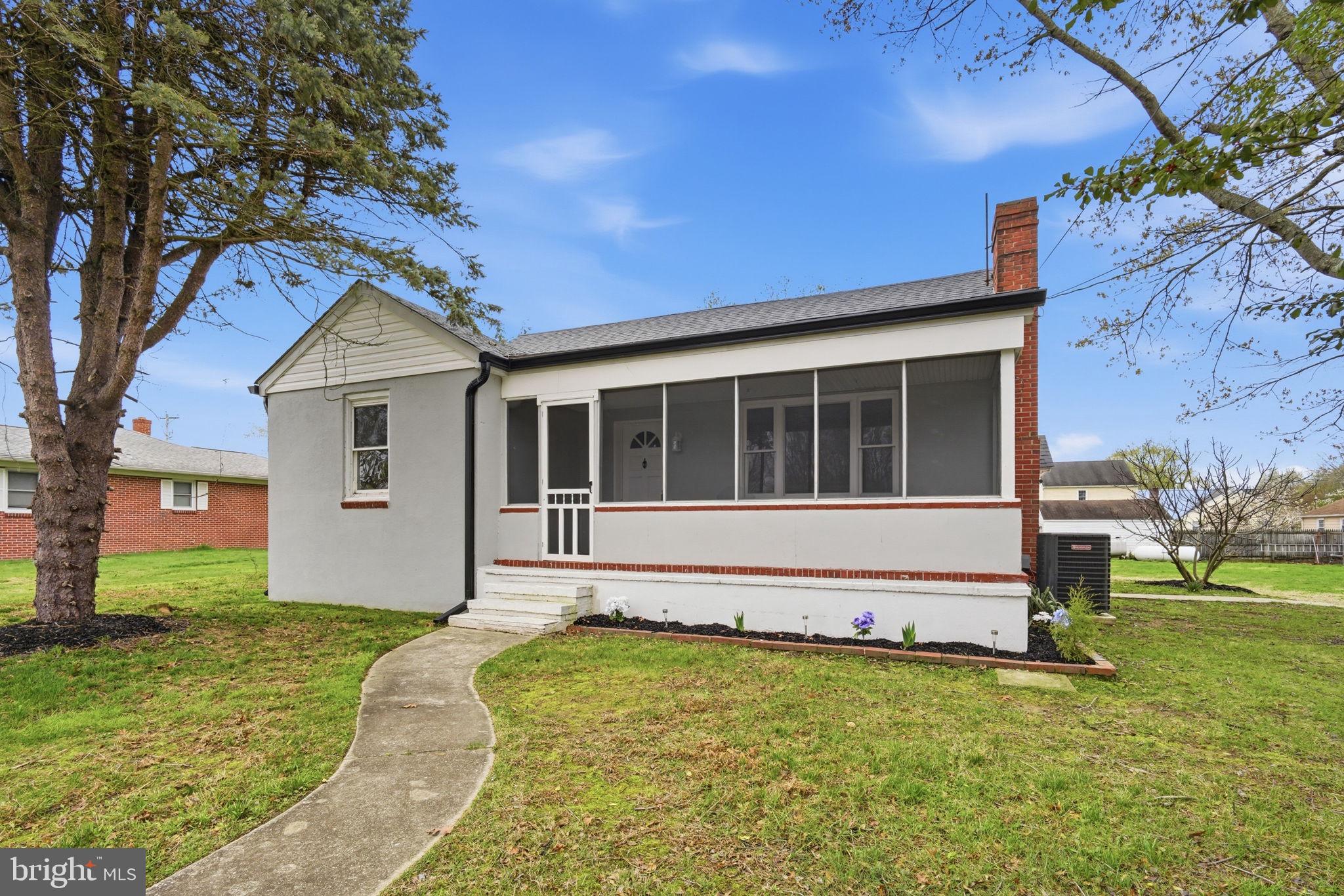 ROCK HALL - Residential