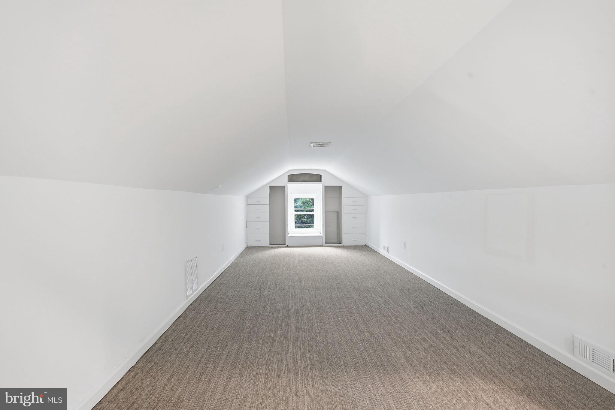 ROCK HALL - Residential