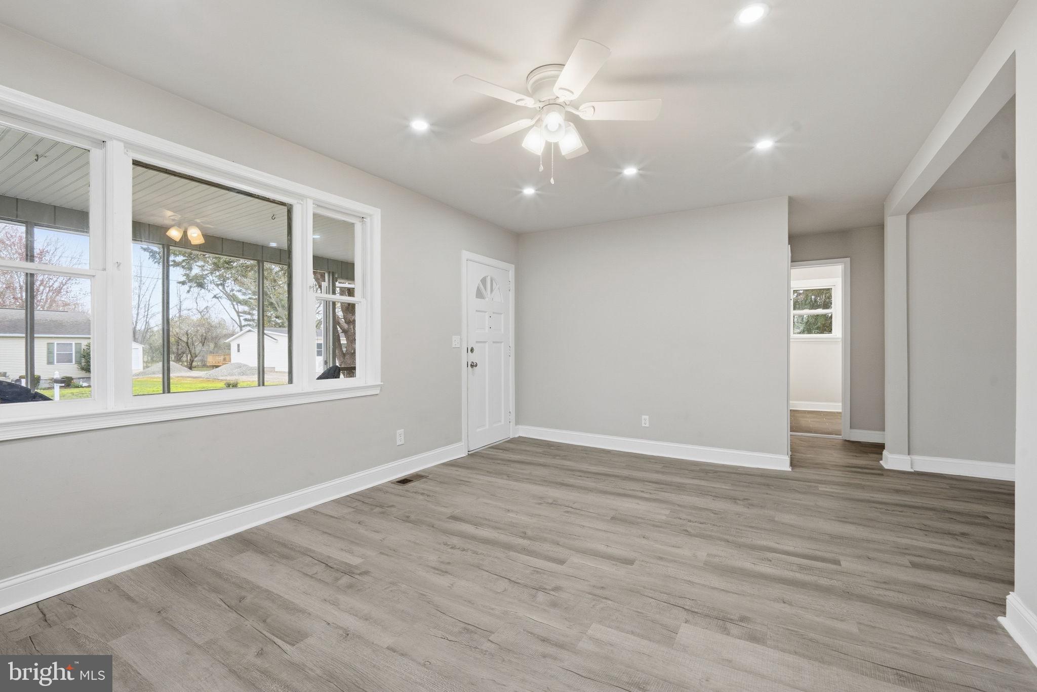 ROCK HALL - Residential