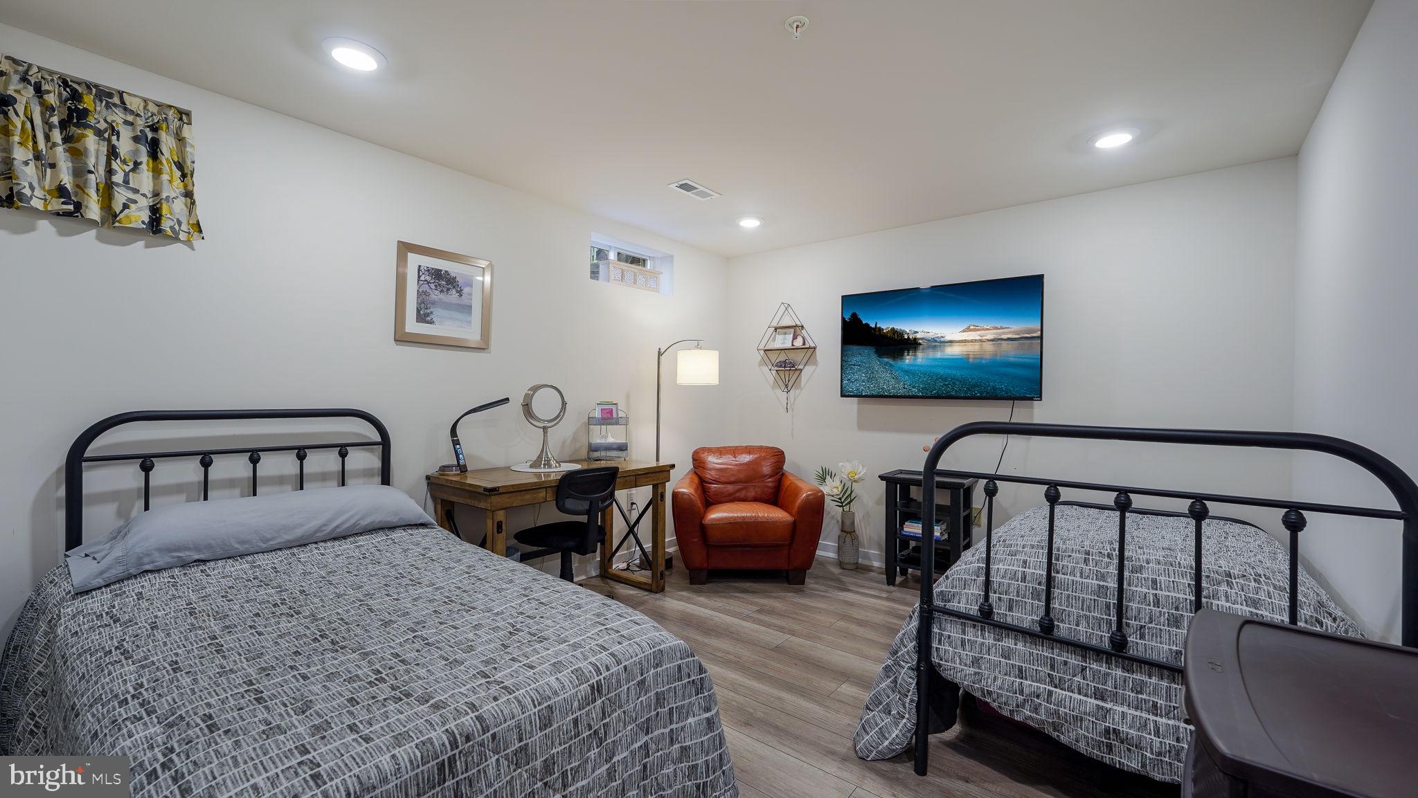 BROOKSIDE COURT AT UPPER SAUCON - Residential