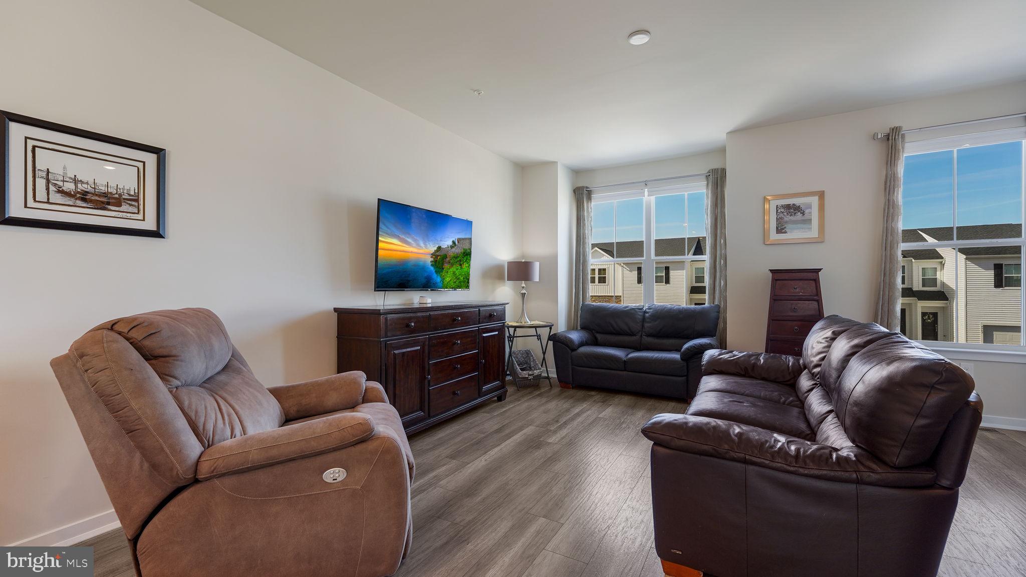 BROOKSIDE COURT AT UPPER SAUCON - Residential