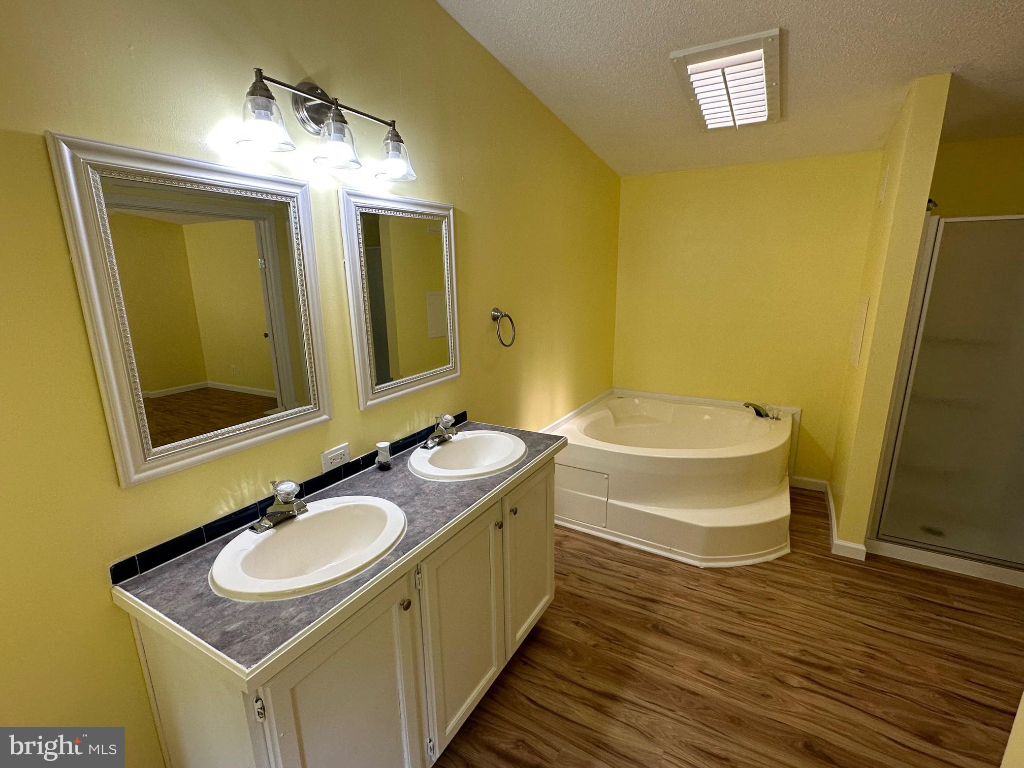 FALCONWOOD - Residential