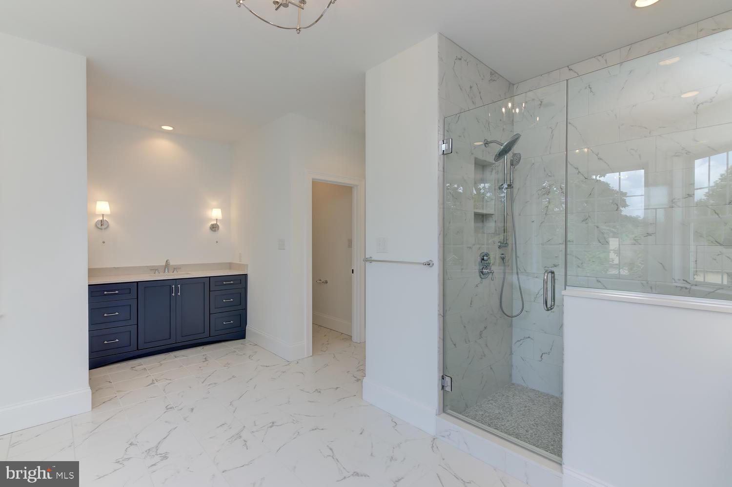 CENTREVILLE - Residential