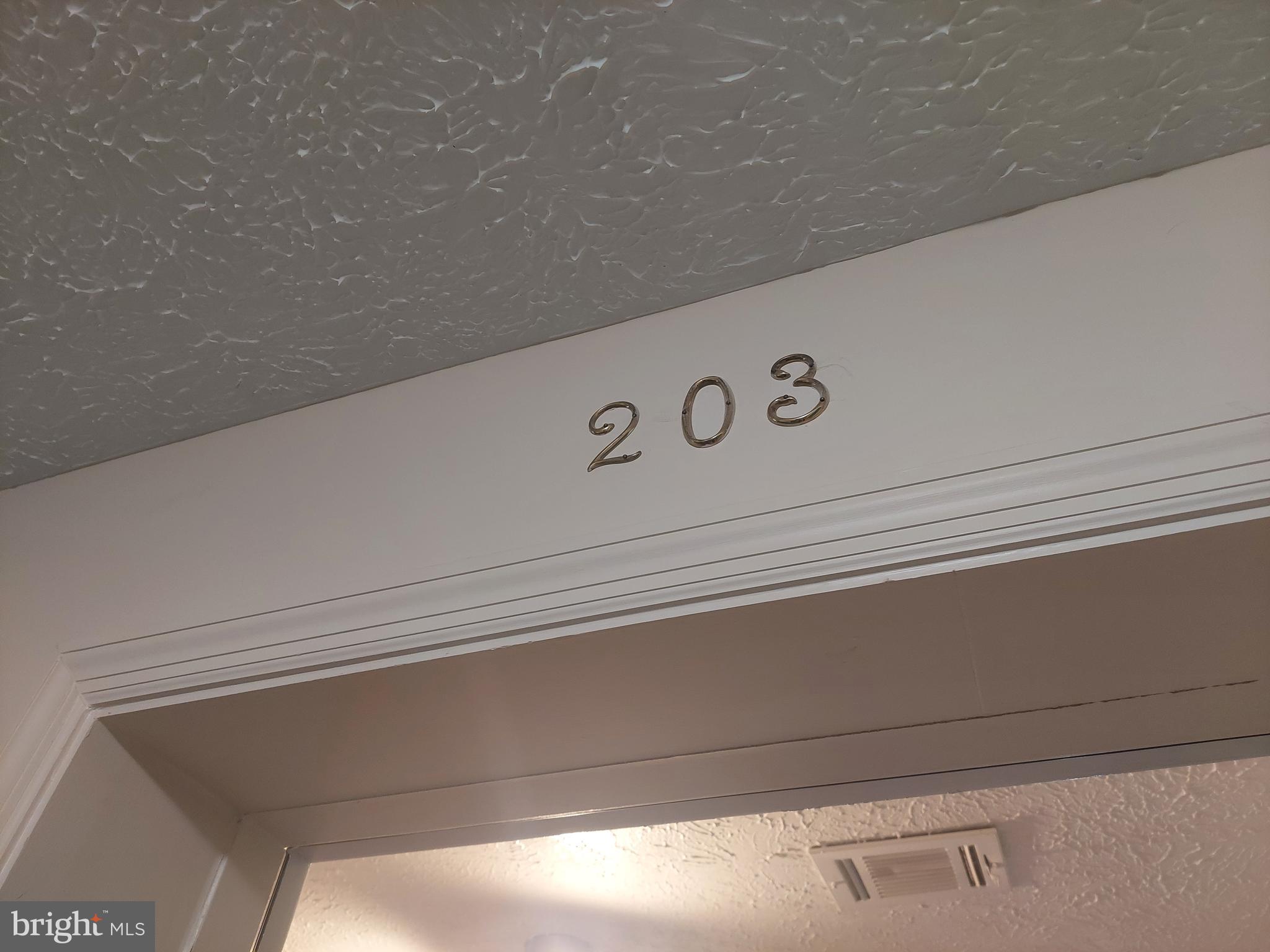 SENECA KNOLLS CODM - Residential Lease