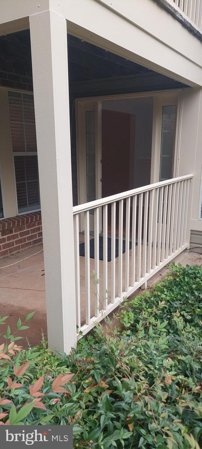 SENECA KNOLLS CODM - Residential Lease