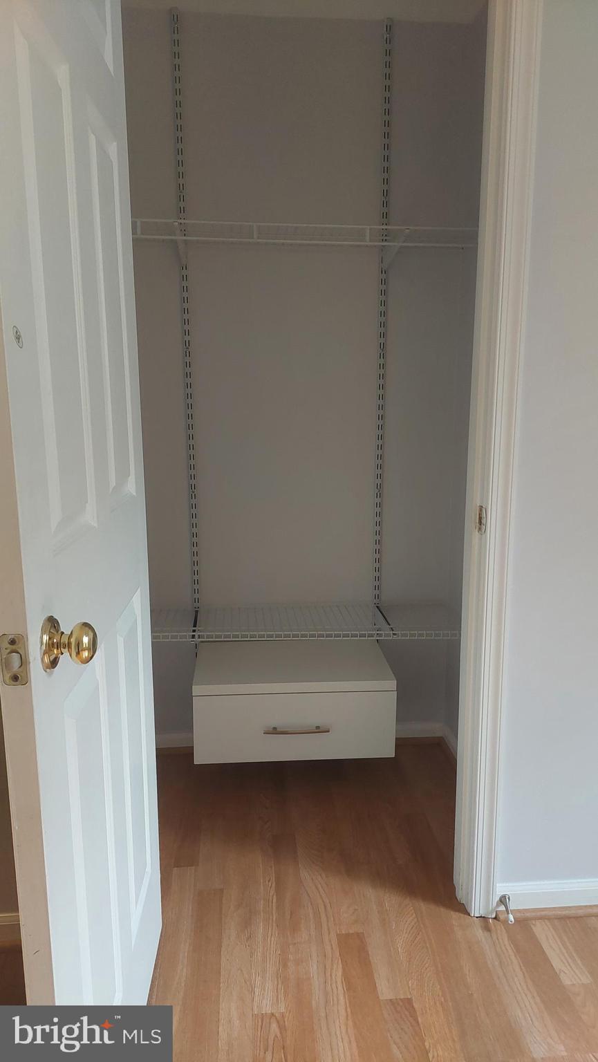 SENECA KNOLLS CODM - Residential Lease