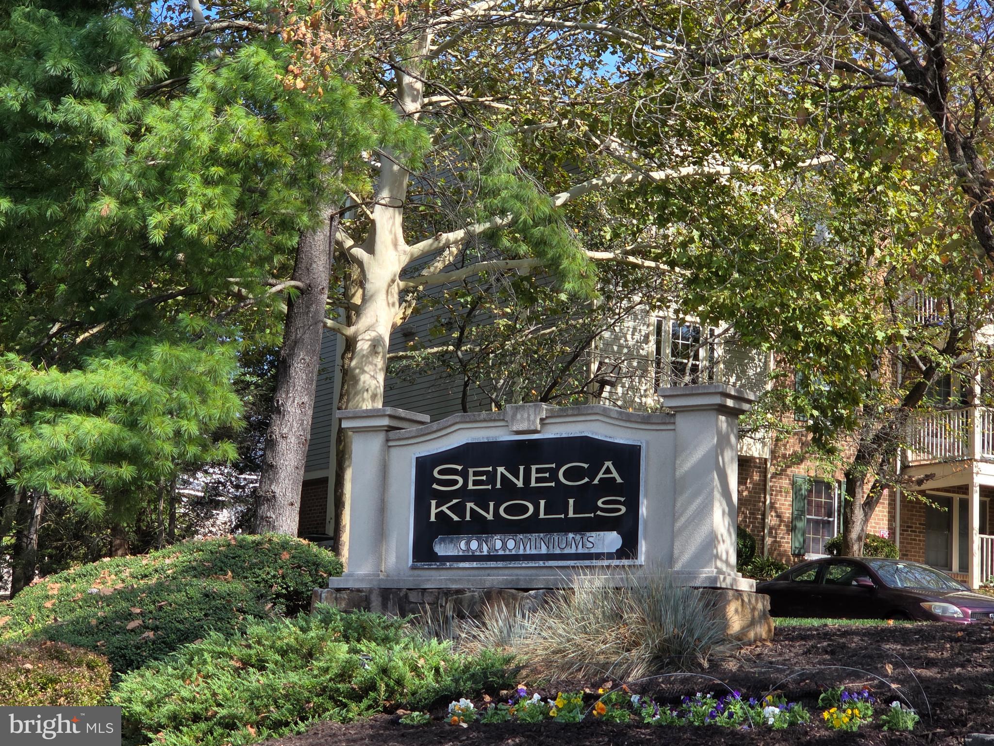 SENECA KNOLLS CODM - Residential Lease