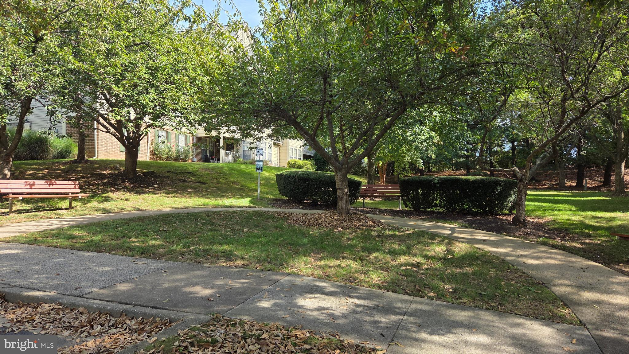 SENECA KNOLLS CODM - Residential Lease