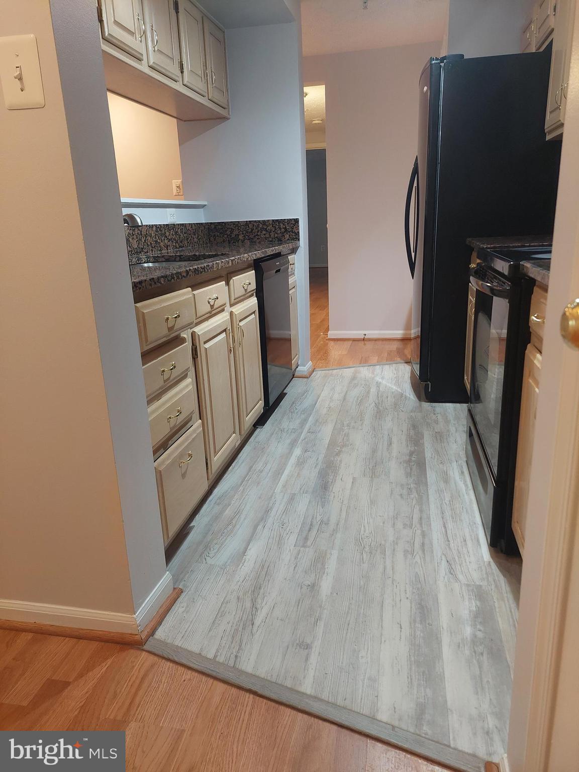 SENECA KNOLLS CODM - Residential Lease