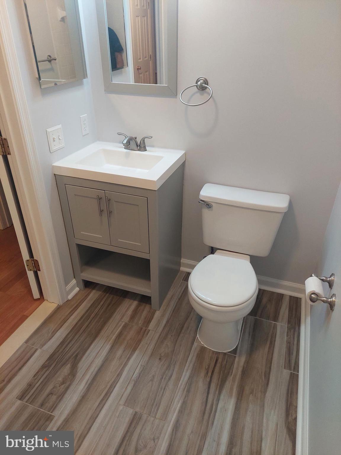 SENECA KNOLLS CODM - Residential Lease