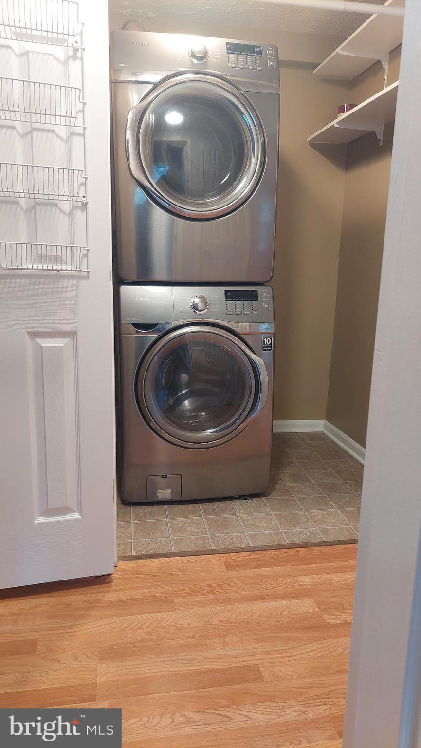 SENECA KNOLLS CODM - Residential Lease