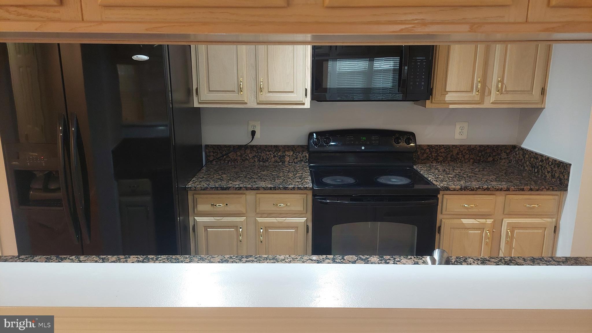 SENECA KNOLLS CODM - Residential Lease