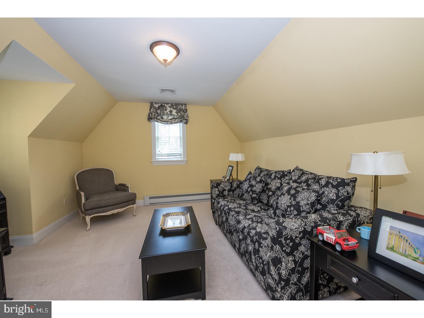 RADNOR HUNT - Residential