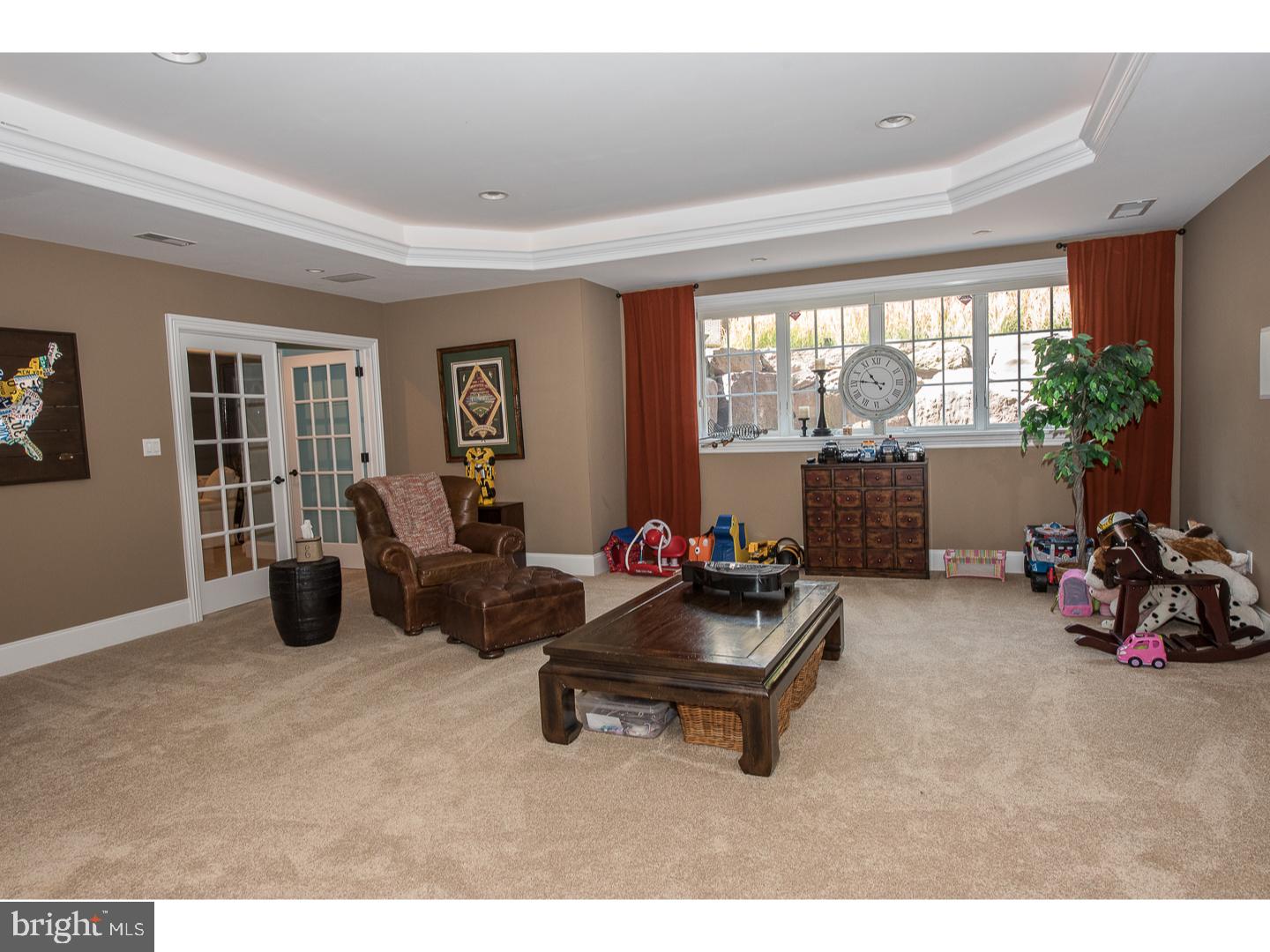 RADNOR HUNT - Residential