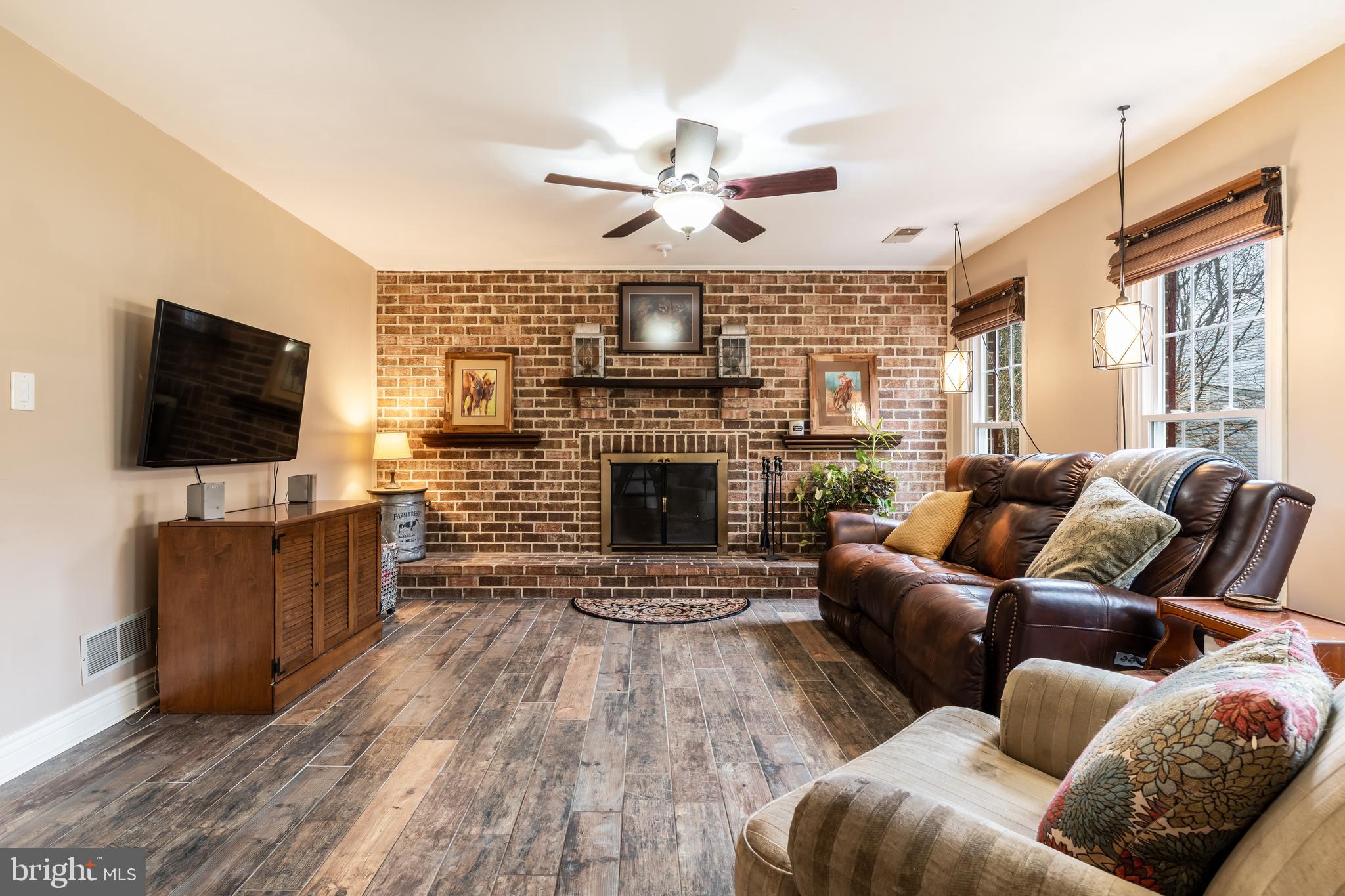 LINTON SPRINGS - Residential