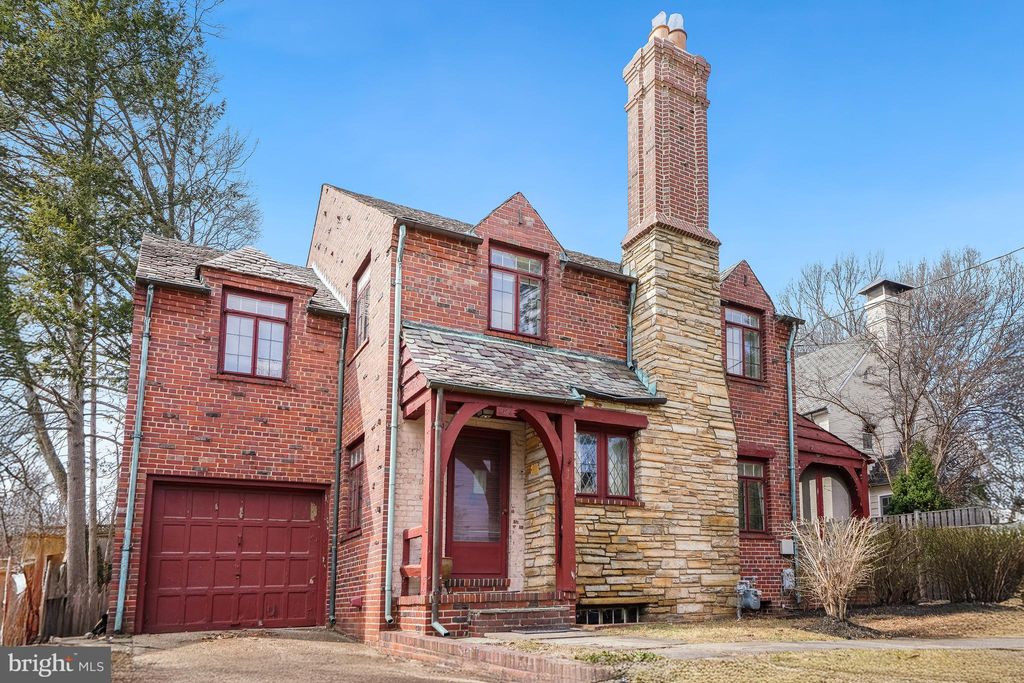 Photo of 4624 46th Street NW, WASHINGTON, DC 20016 (MLS # DCDC2251848)