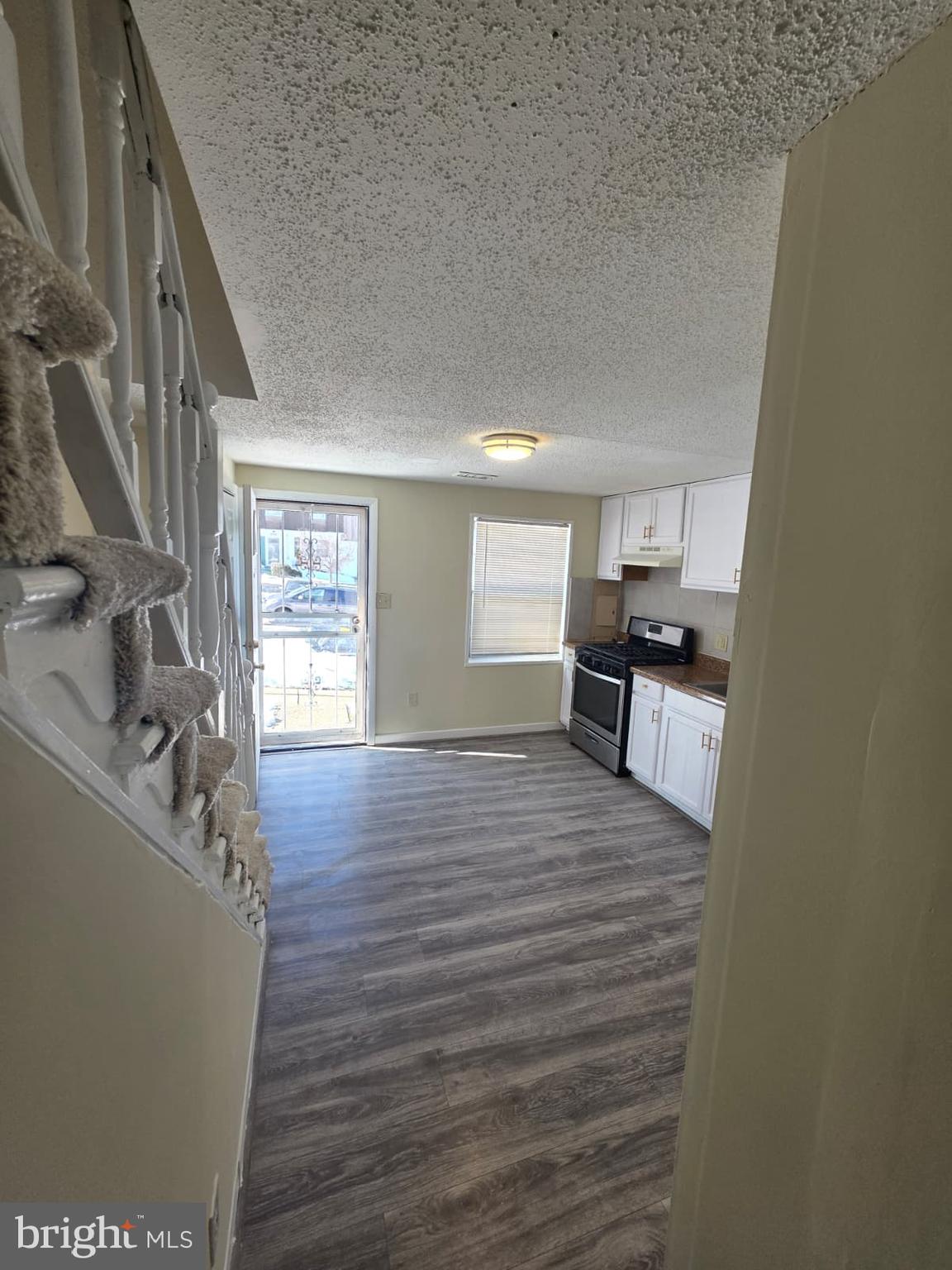 1835 VILLAGE GREEN DRIVE