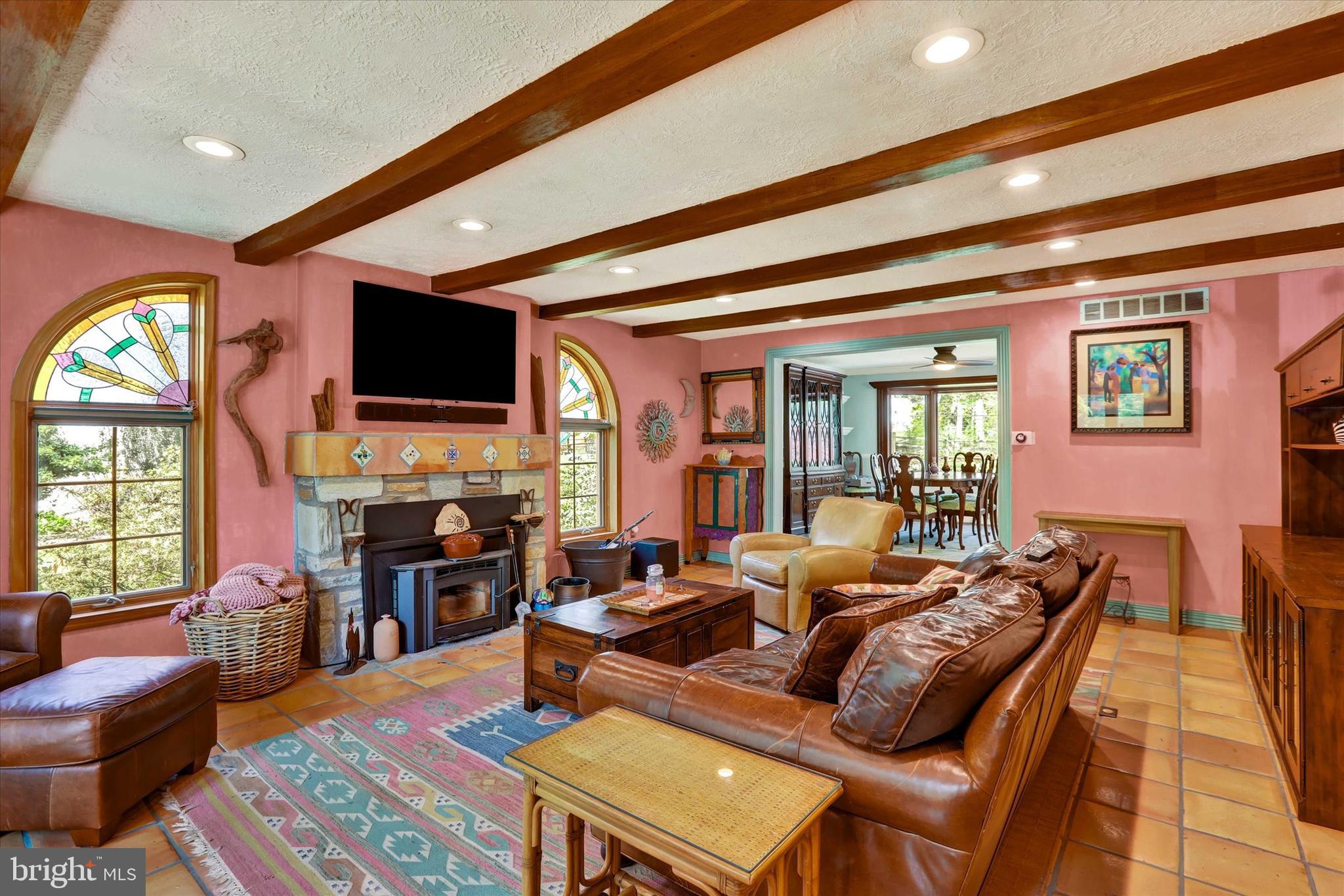 HILLSIDE MANOR - Residential