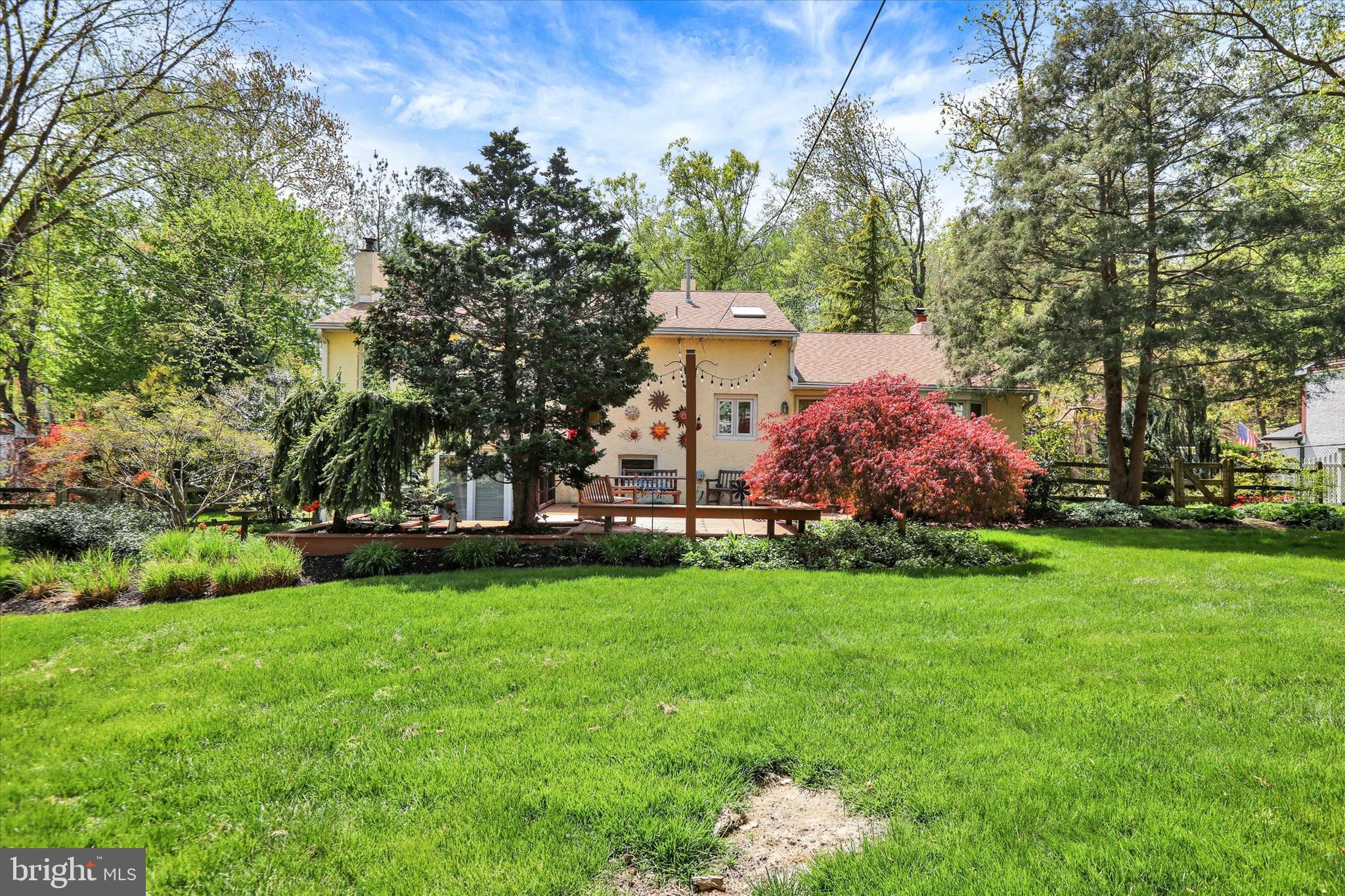 HILLSIDE MANOR - Residential
