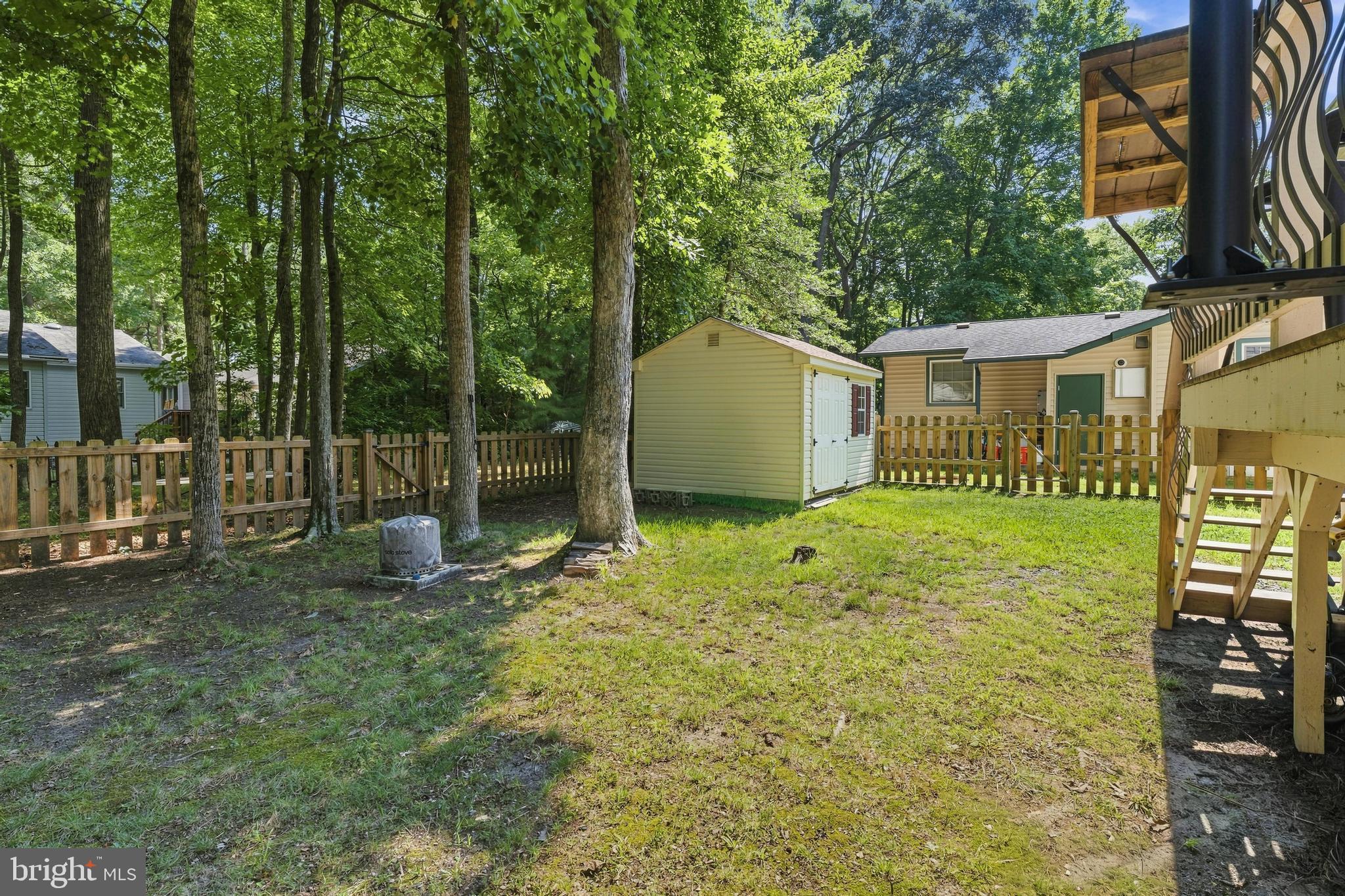 25 ROYAL OAKS DRIVE