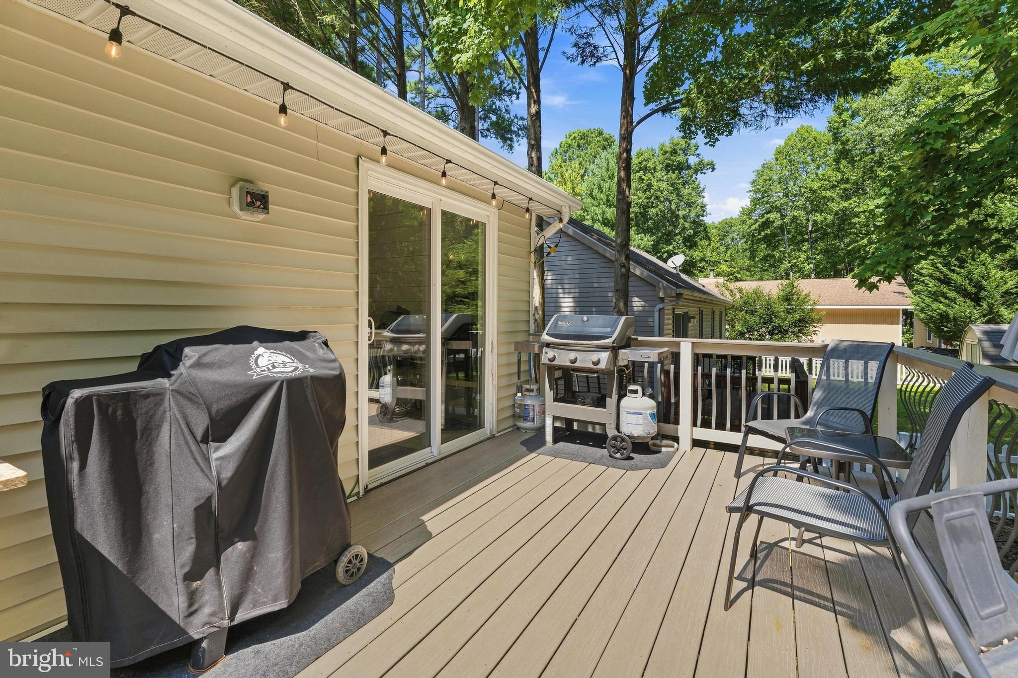 25 ROYAL OAKS DRIVE