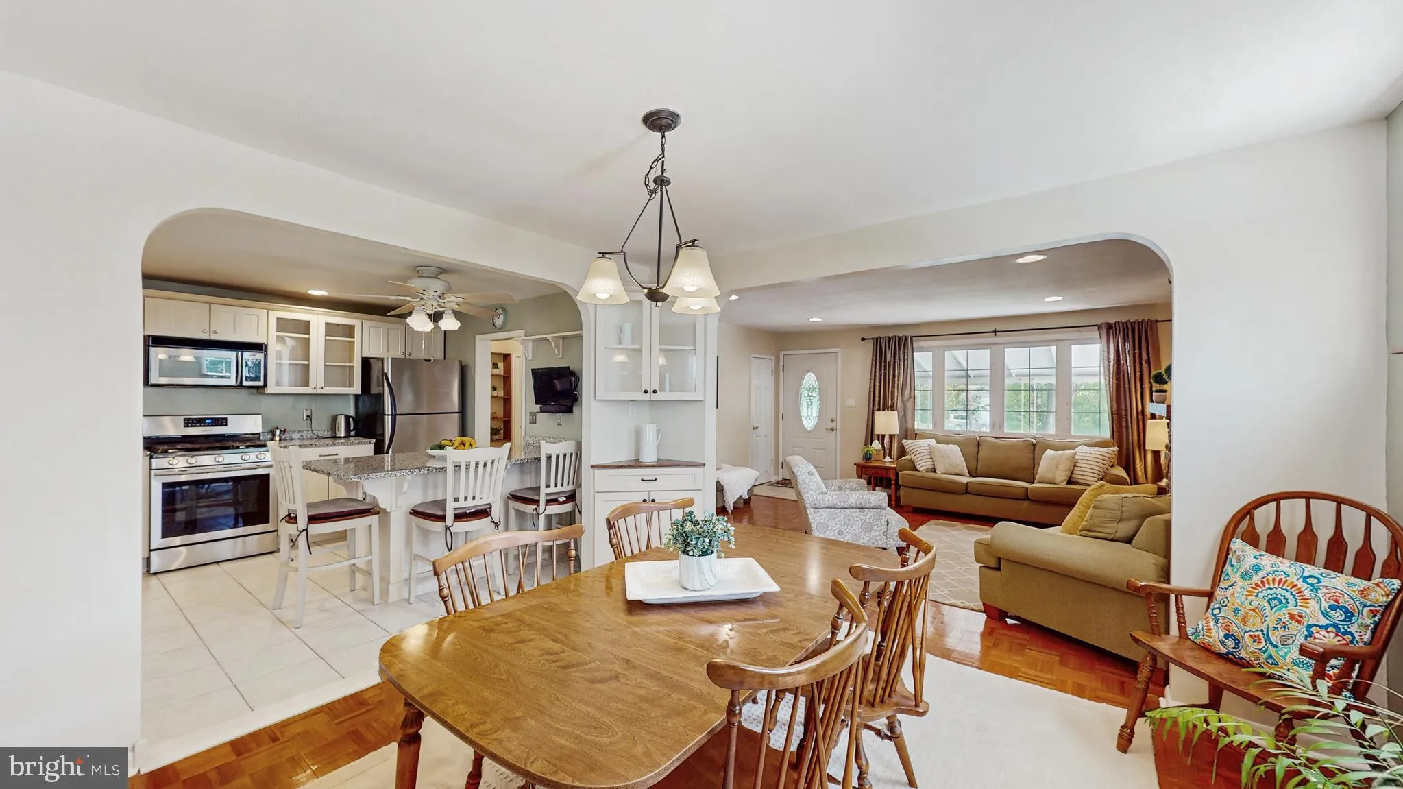 Aston, Pennsylvania 19014, United States, 3 Bedrooms Bedrooms, ,3 BathroomsBathrooms,Residential,Pending,184283