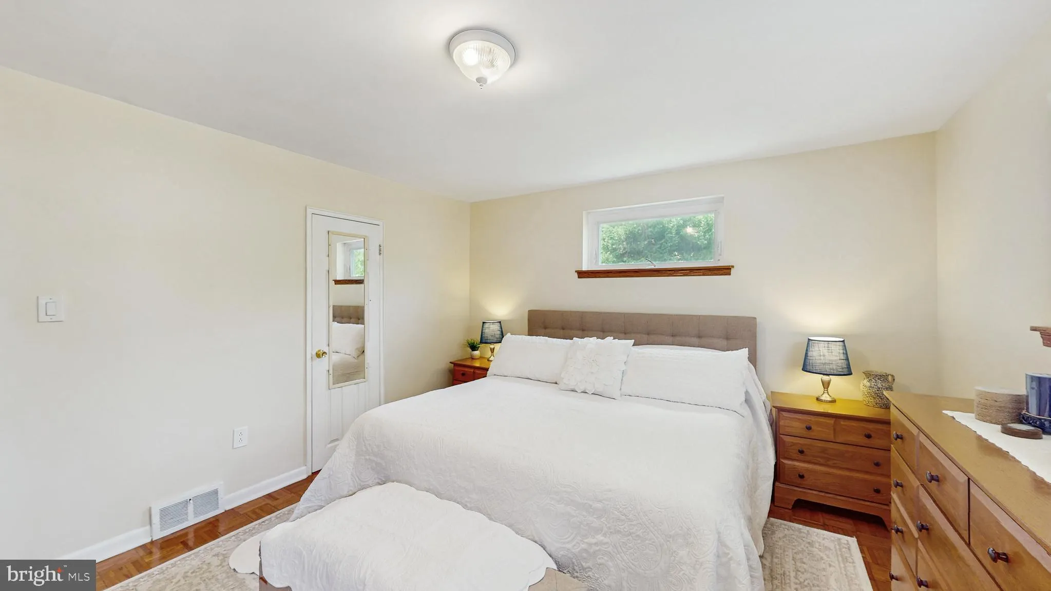 Aston, Pennsylvania 19014, United States, 3 Bedrooms Bedrooms, ,3 BathroomsBathrooms,Residential,Pending,184283