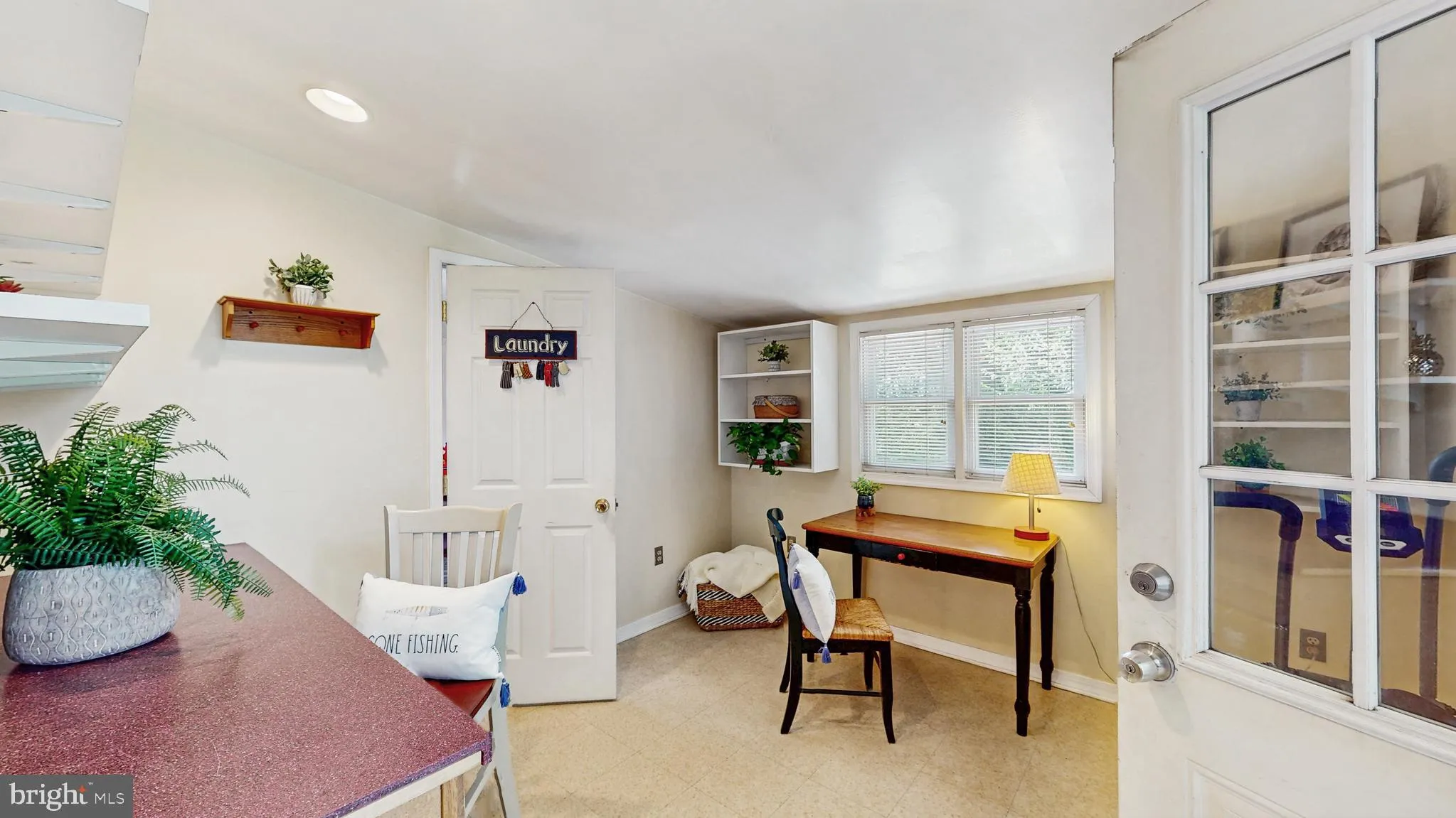 Aston, Pennsylvania 19014, United States, 3 Bedrooms Bedrooms, ,3 BathroomsBathrooms,Residential,Pending,184283