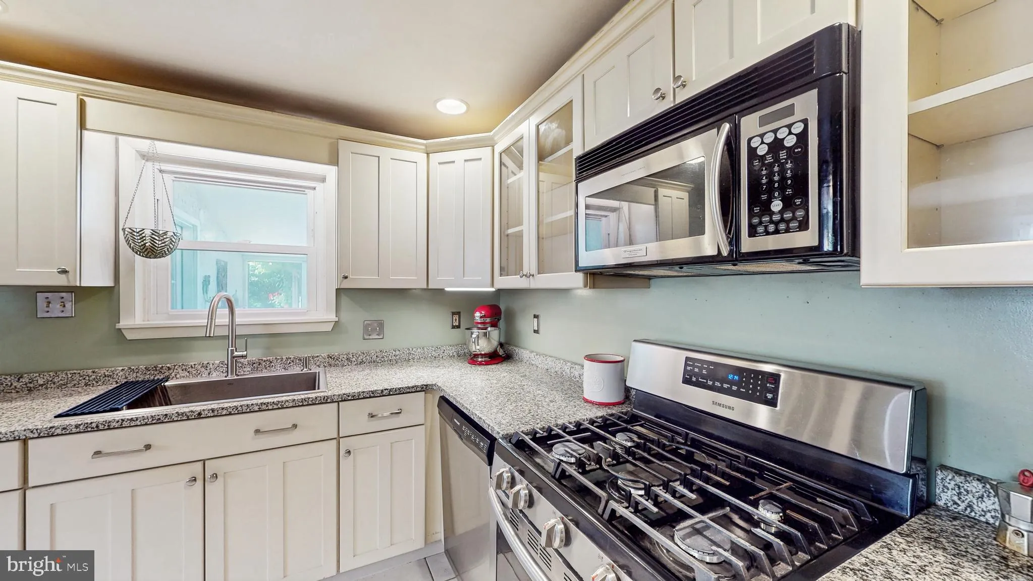 Aston, Pennsylvania 19014, United States, 3 Bedrooms Bedrooms, ,3 BathroomsBathrooms,Residential,Pending,184283