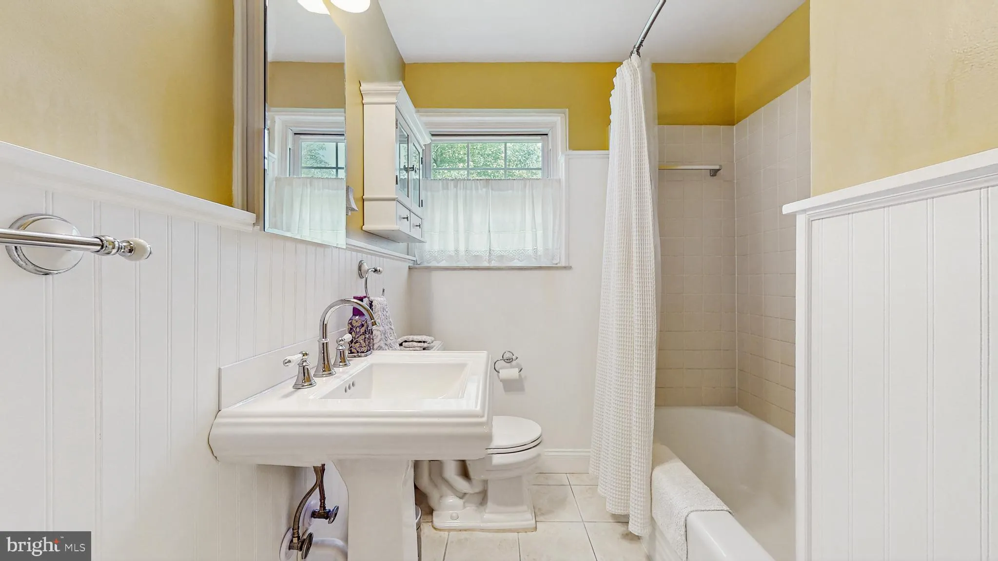 Aston, Pennsylvania 19014, United States, 3 Bedrooms Bedrooms, ,3 BathroomsBathrooms,Residential,Pending,184283