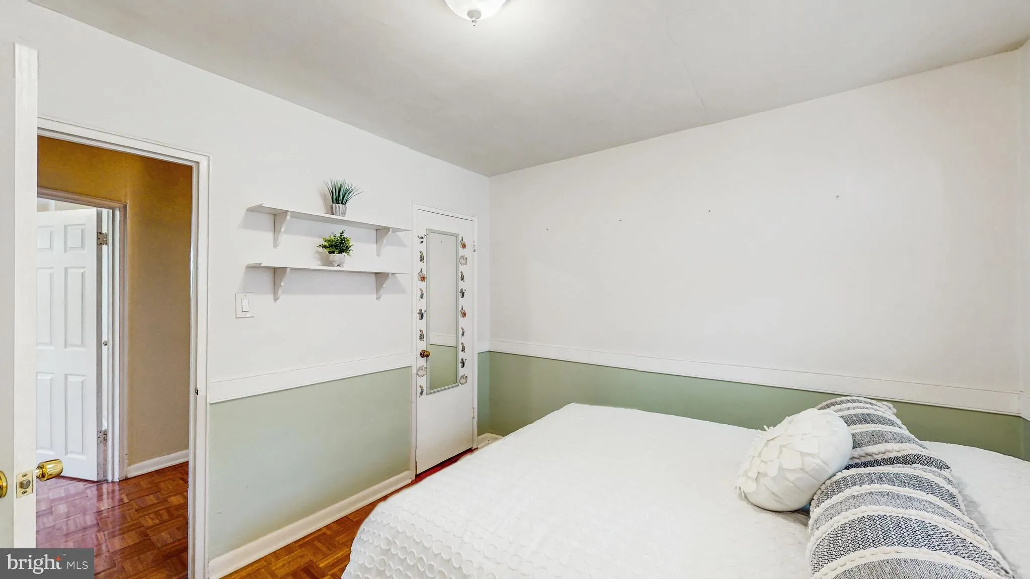 Aston, Pennsylvania 19014, United States, 3 Bedrooms Bedrooms, ,3 BathroomsBathrooms,Residential,Pending,184283