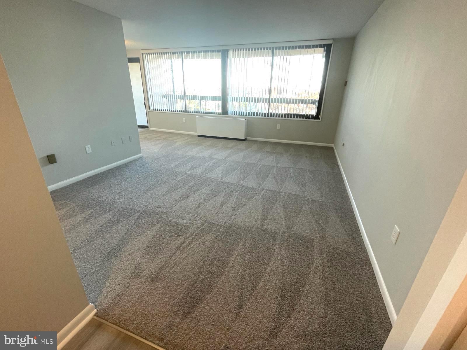 SKYLINE PLAZA - Residential