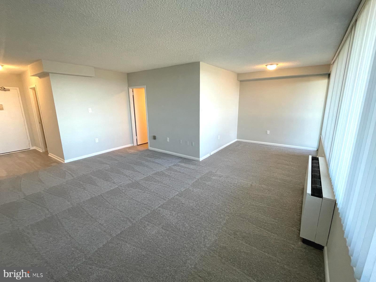 SKYLINE PLAZA - Residential