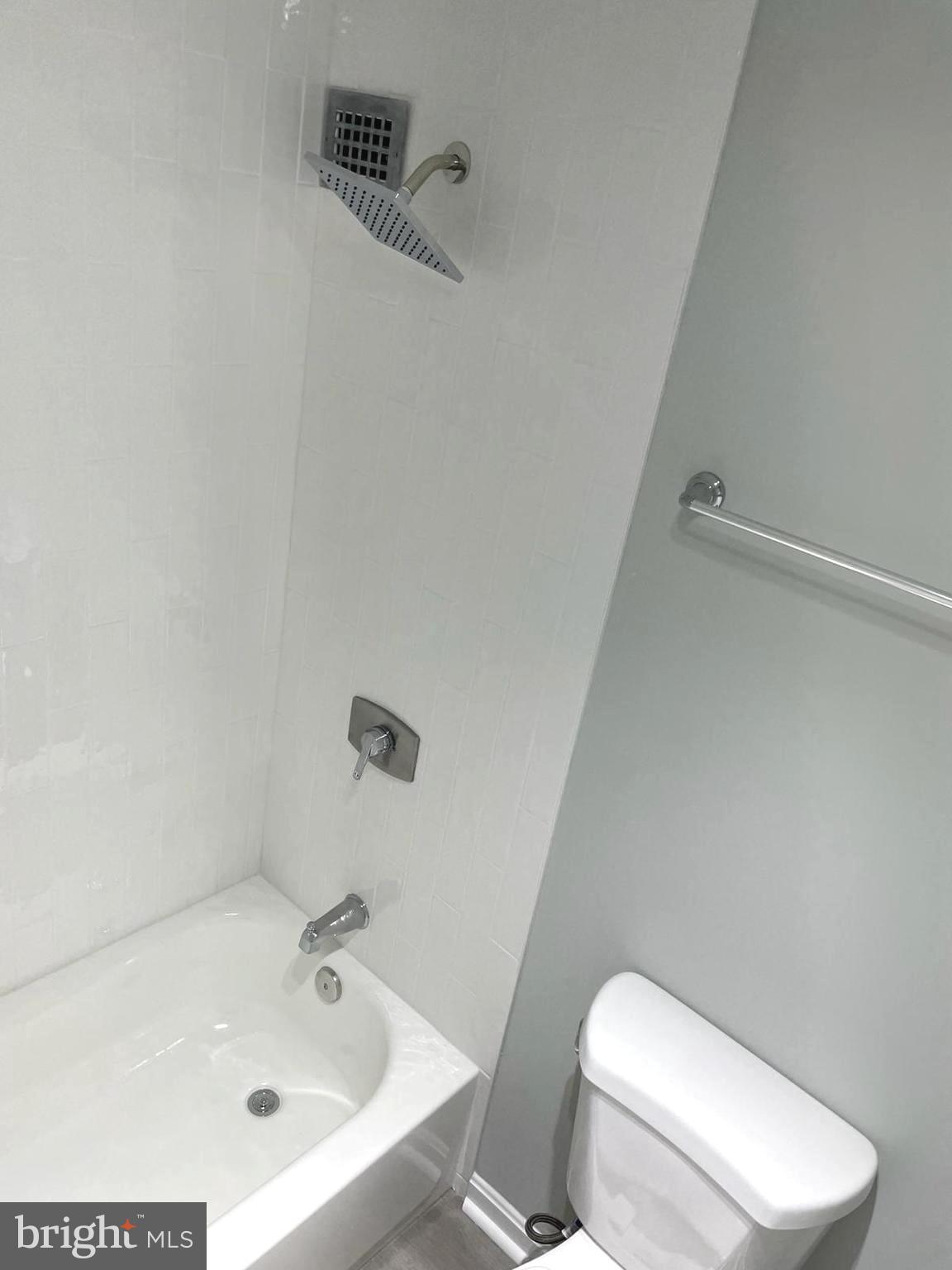 SKYLINE PLAZA - Residential