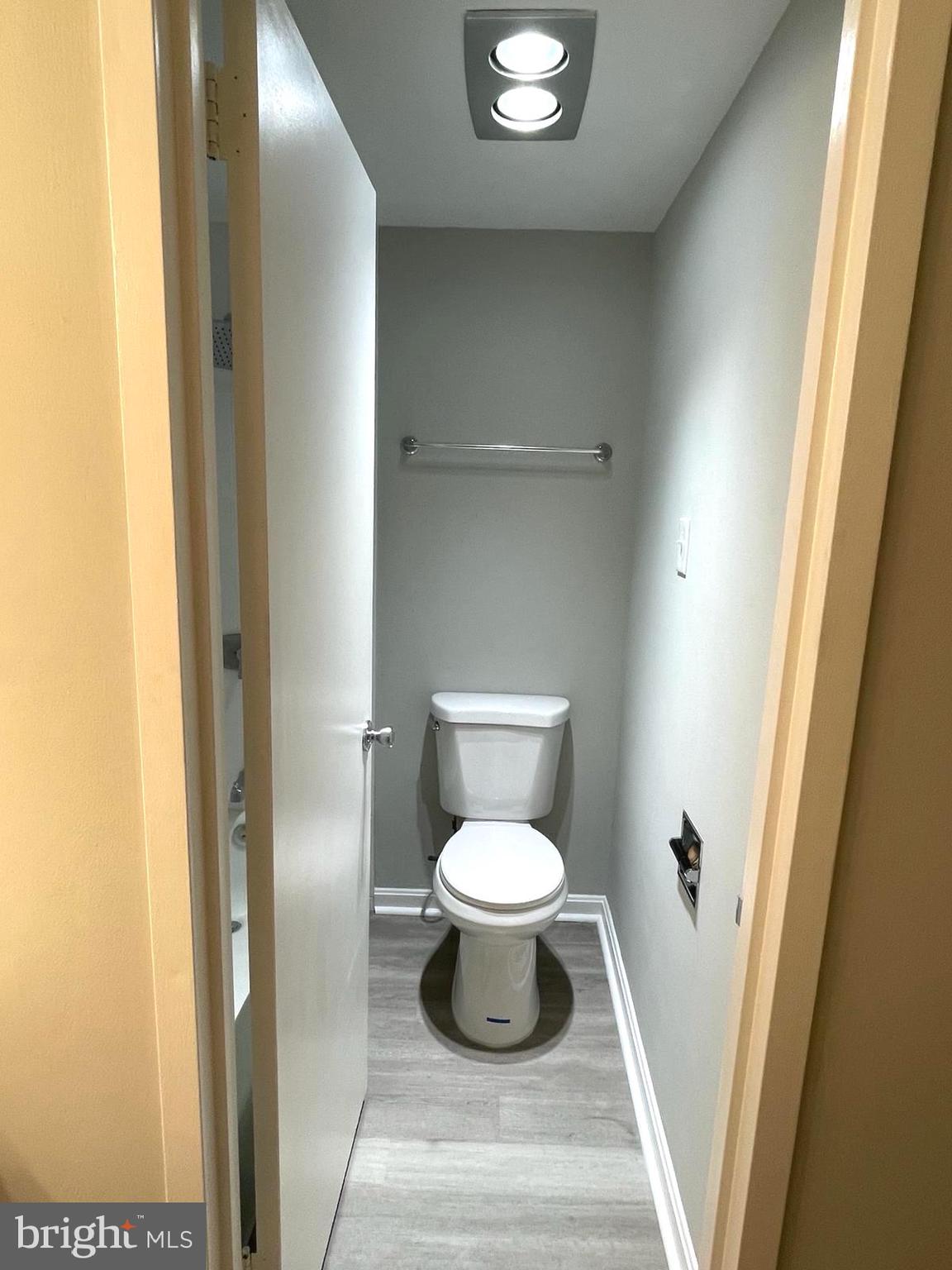 SKYLINE PLAZA - Residential