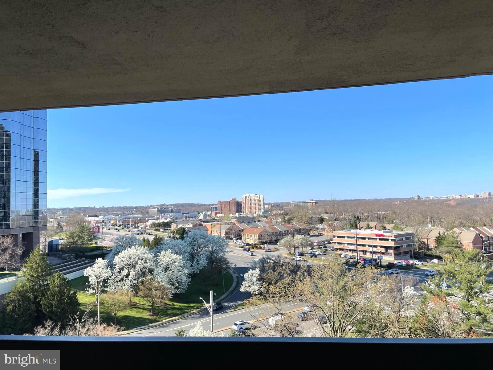 SKYLINE PLAZA - Residential