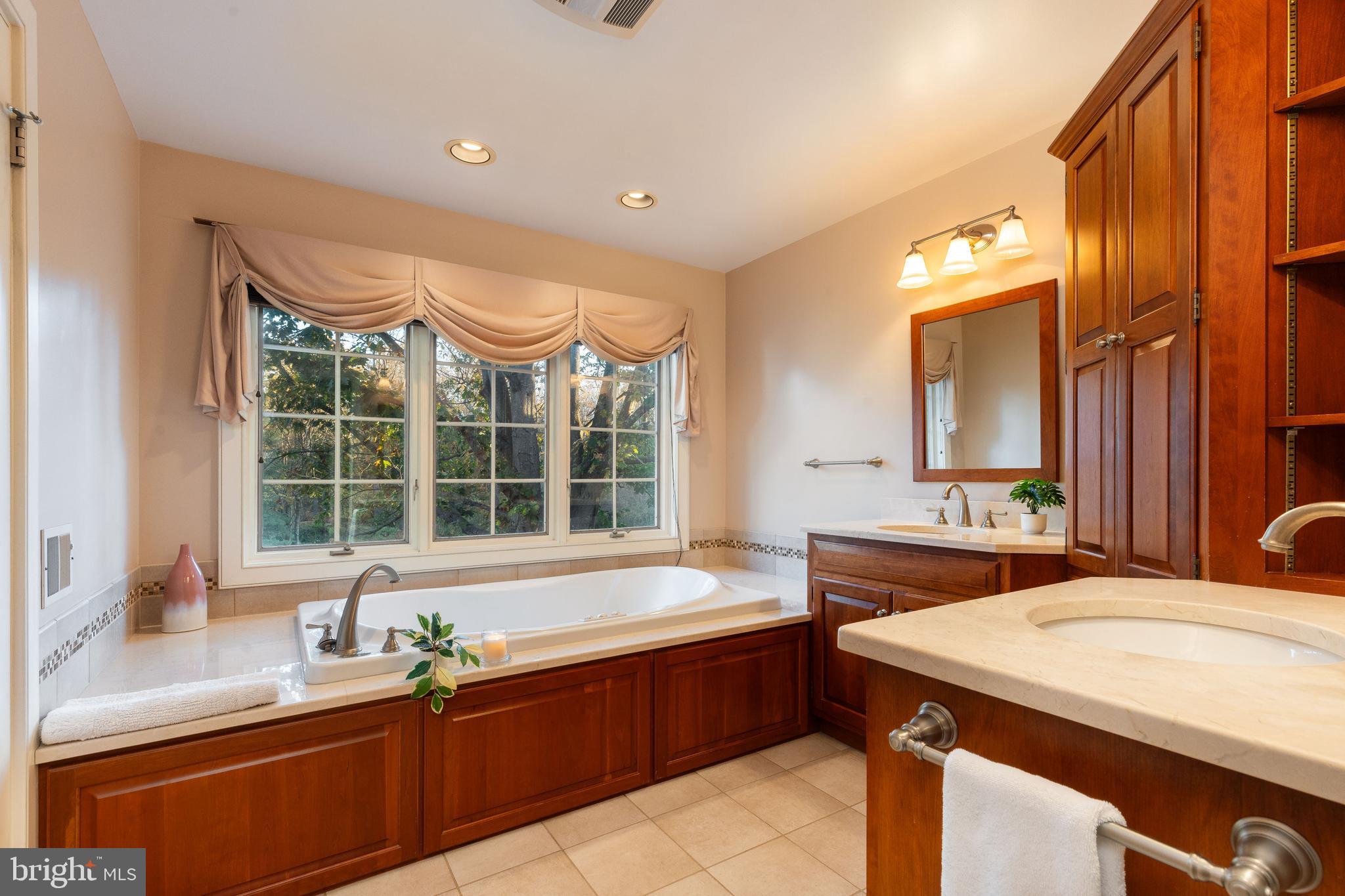 MEADOWVIEW FARMS - Residential